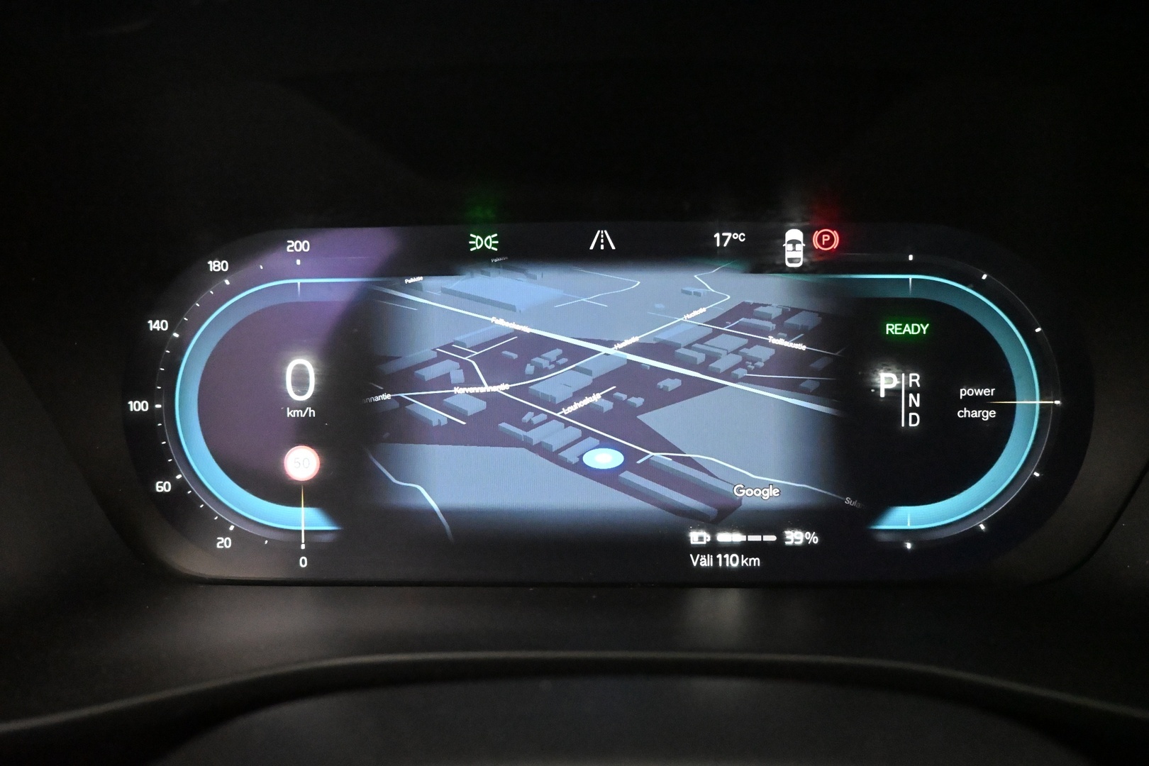 VOLVO XC40 2023
