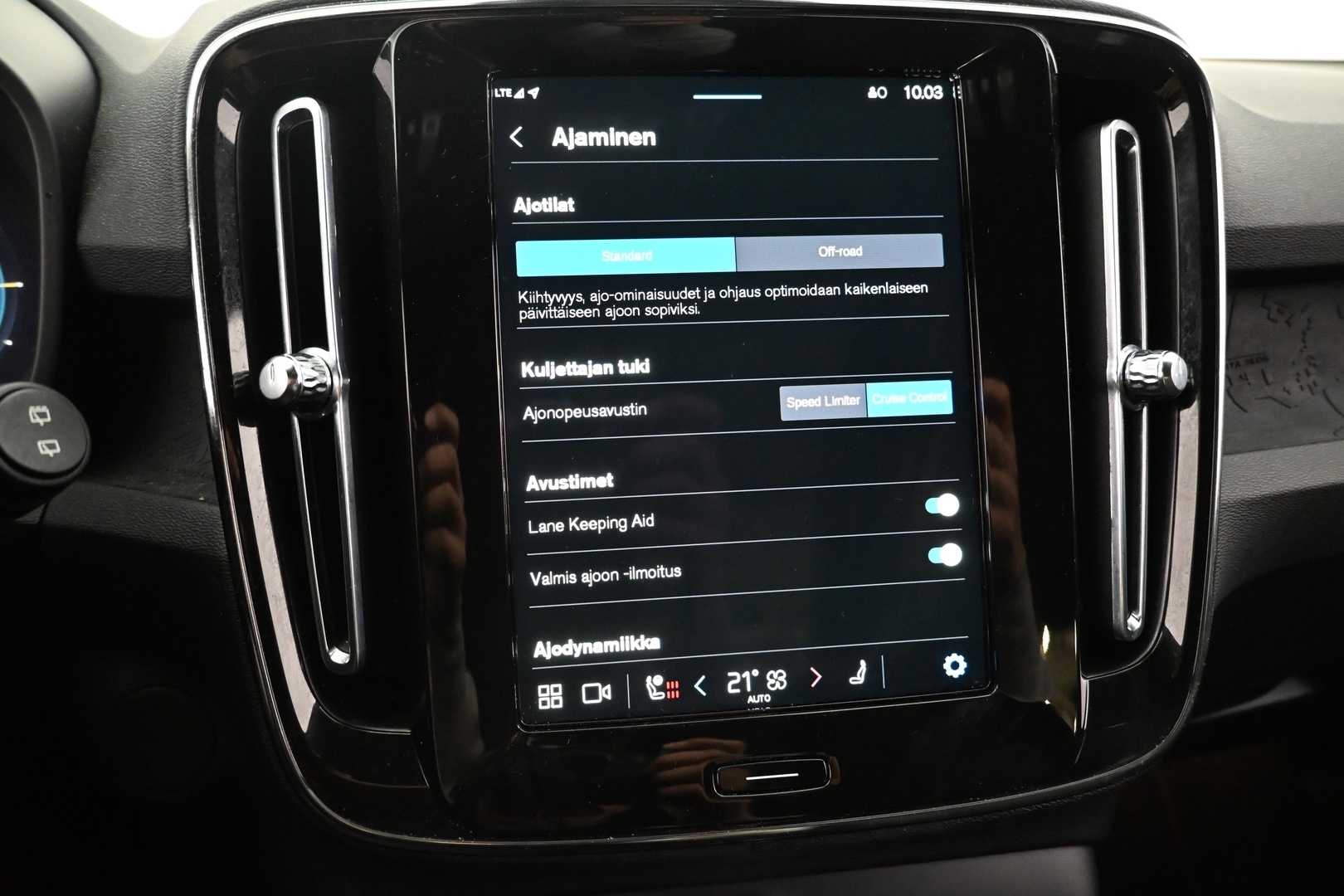 VOLVO XC40 2023