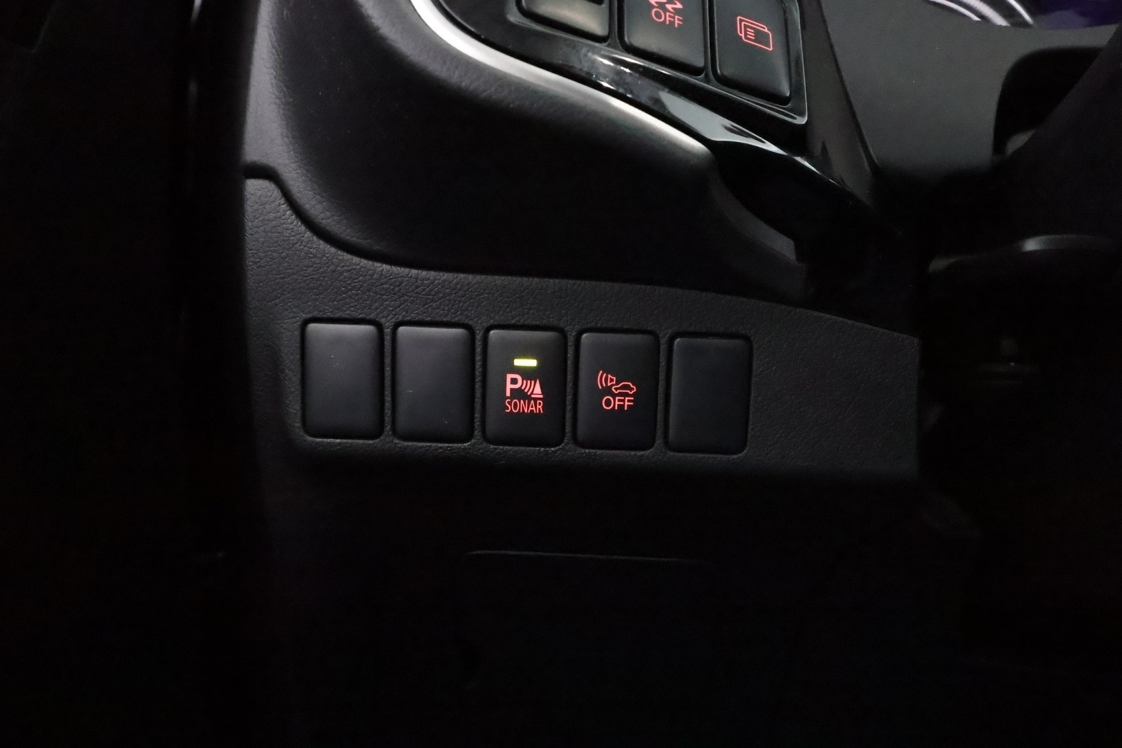 MITSUBISHI OUTLANDER PHEV 2016