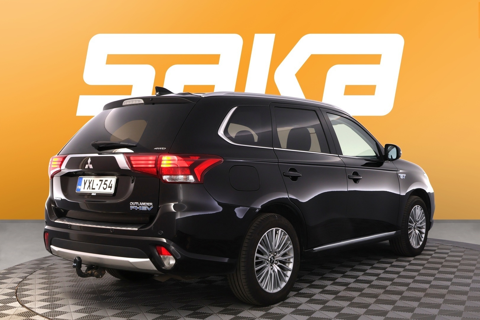 MITSUBISHI OUTLANDER PHEV 2016