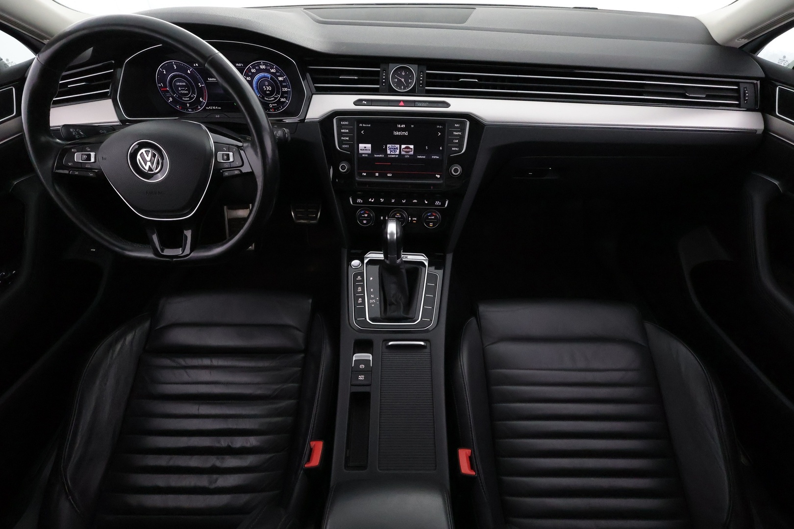 VOLKSWAGEN Passat 2016