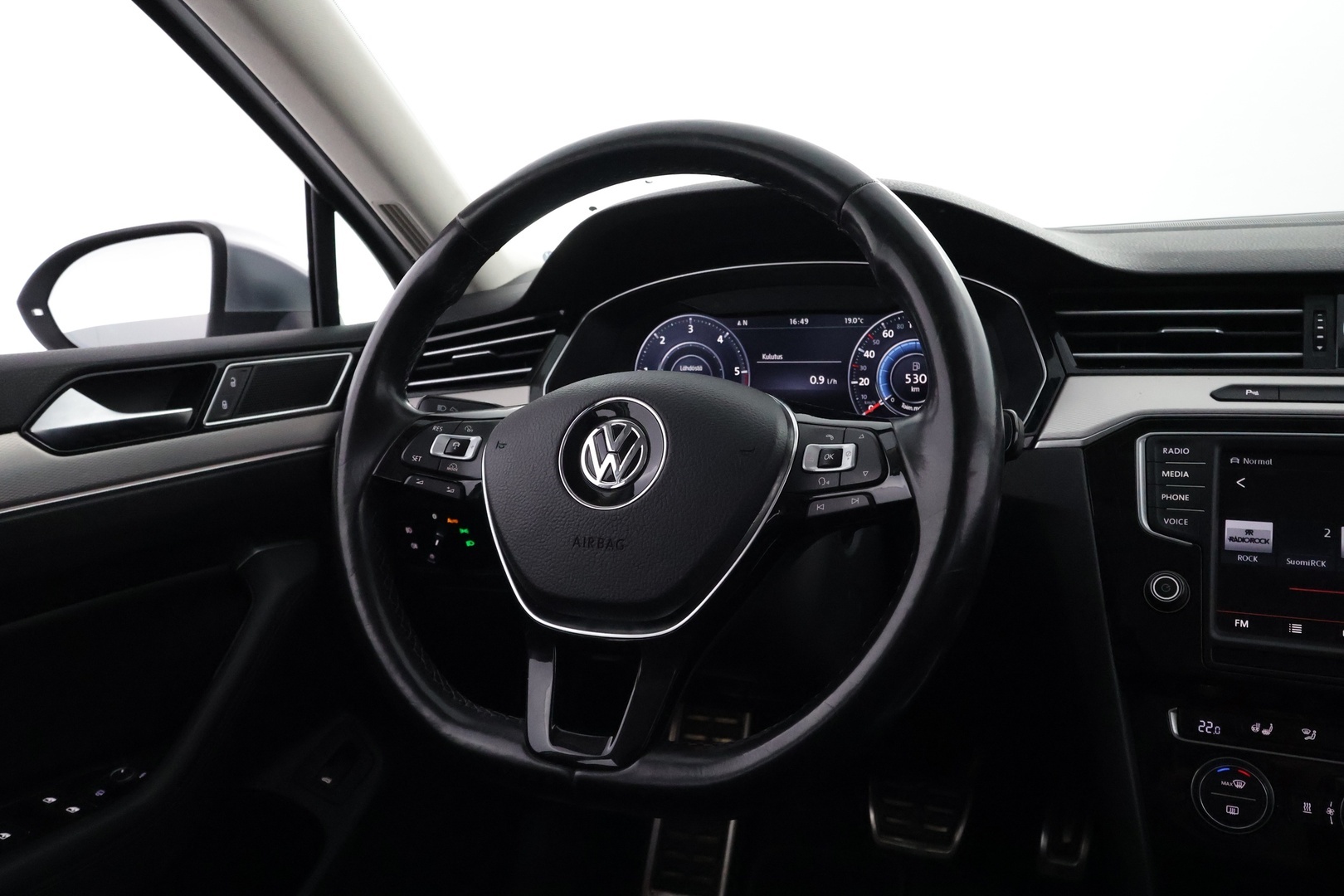 VOLKSWAGEN Passat 2016