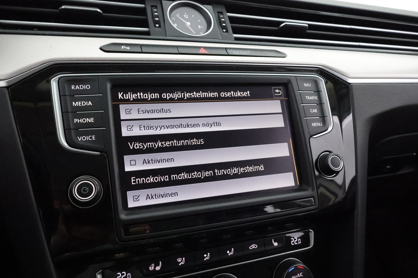 VOLKSWAGEN Passat 2016