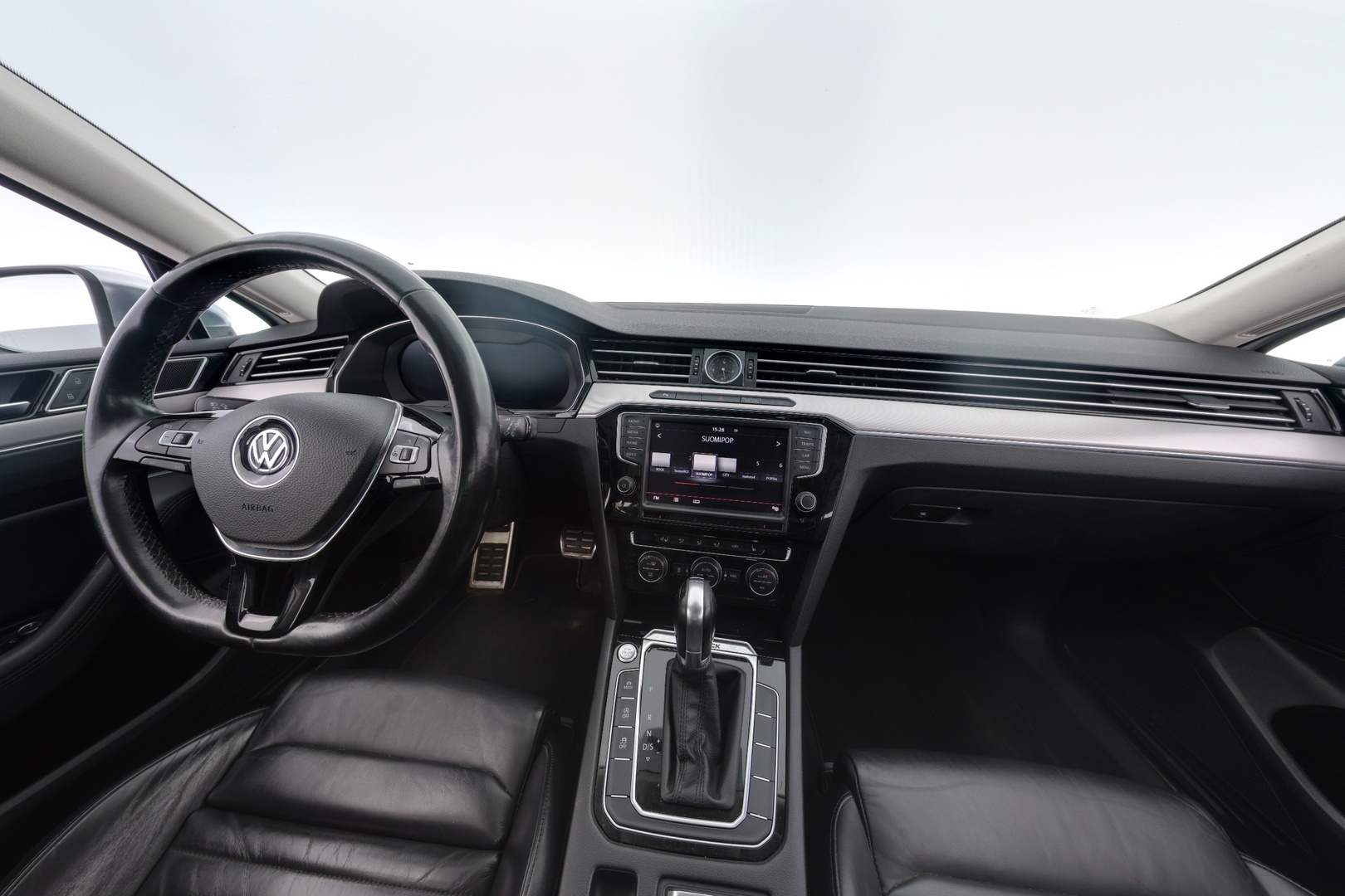 VOLKSWAGEN Passat 2016
