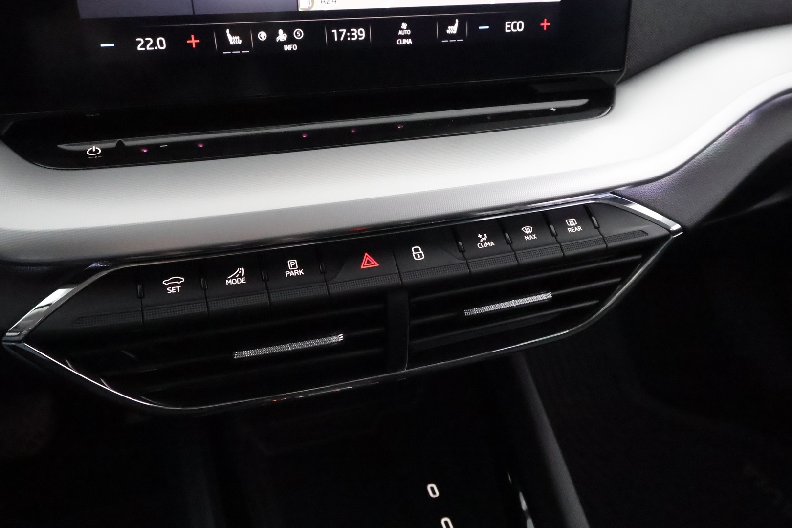 SKODA Octavia 2024