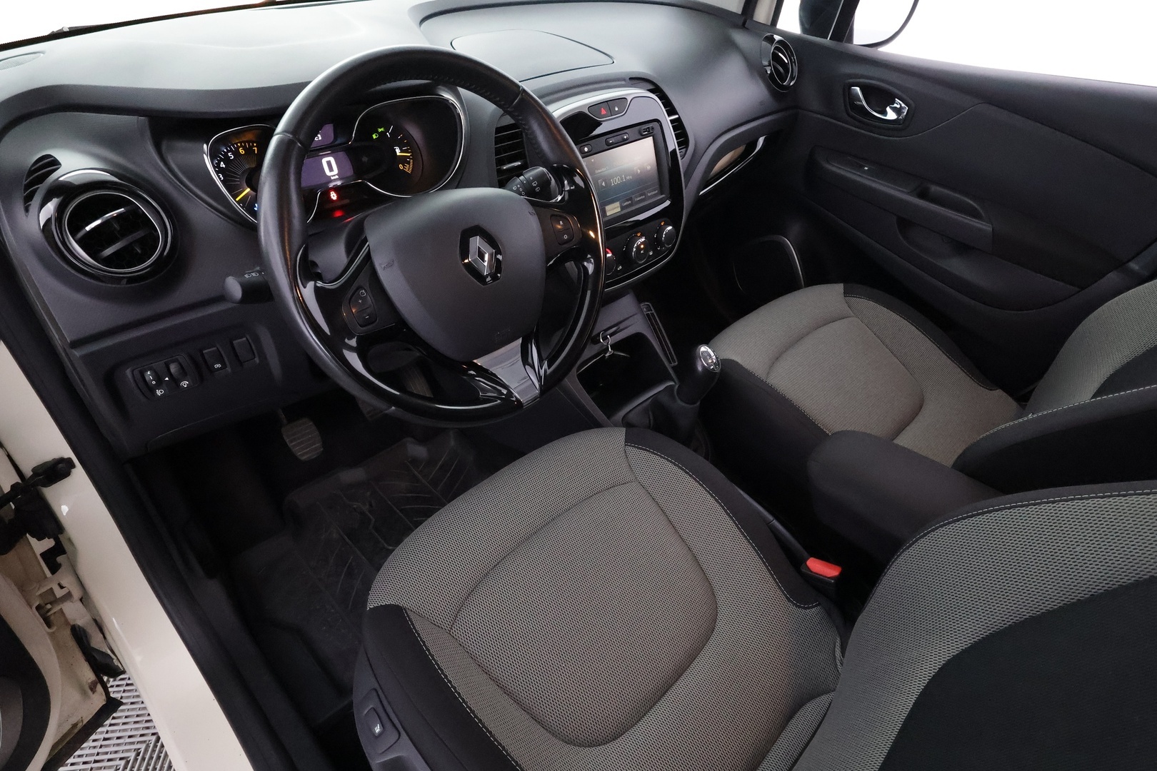 RENAULT Captur 2015