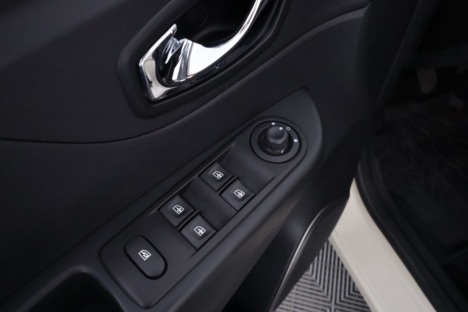 RENAULT Captur 2015