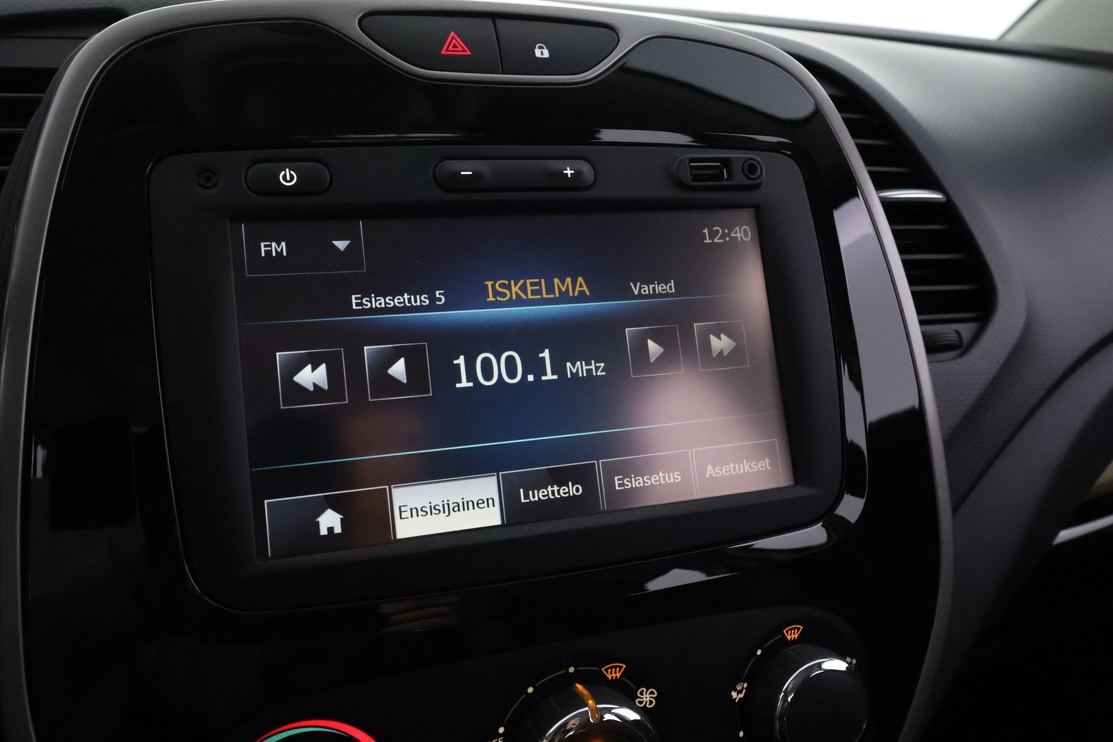 RENAULT Captur 2015