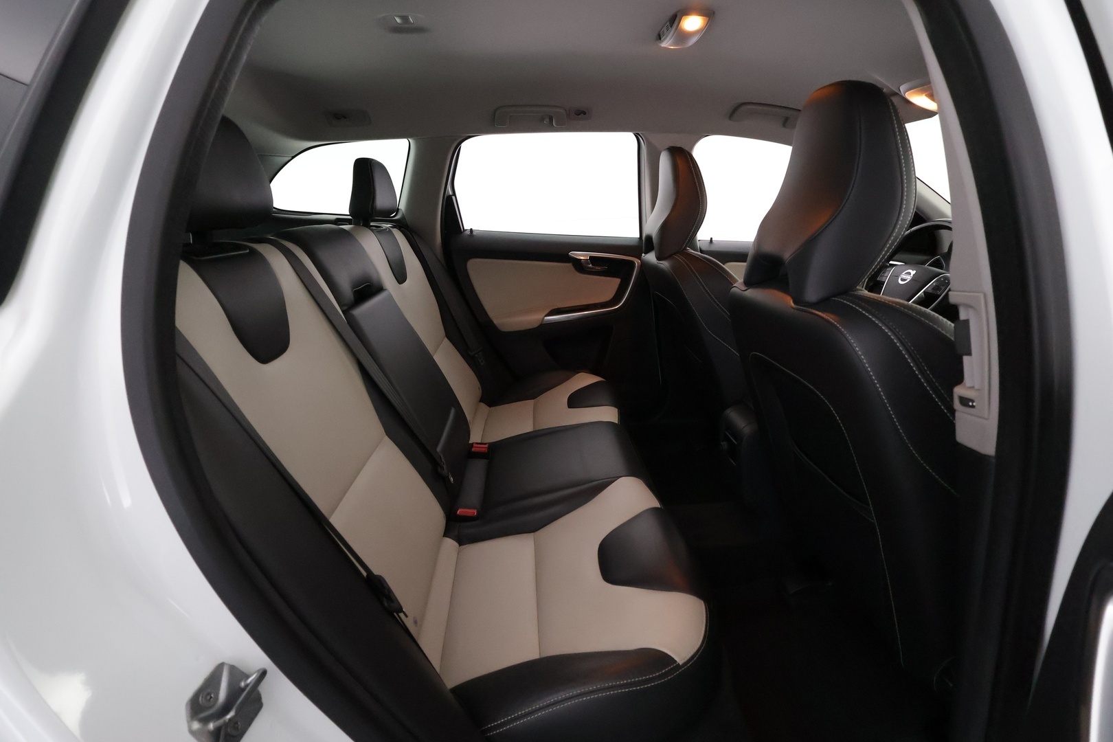 VOLVO XC60 2016