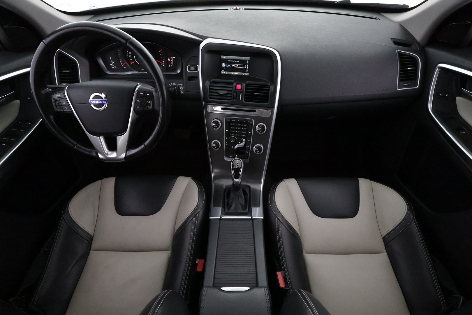 VOLVO XC60 2016
