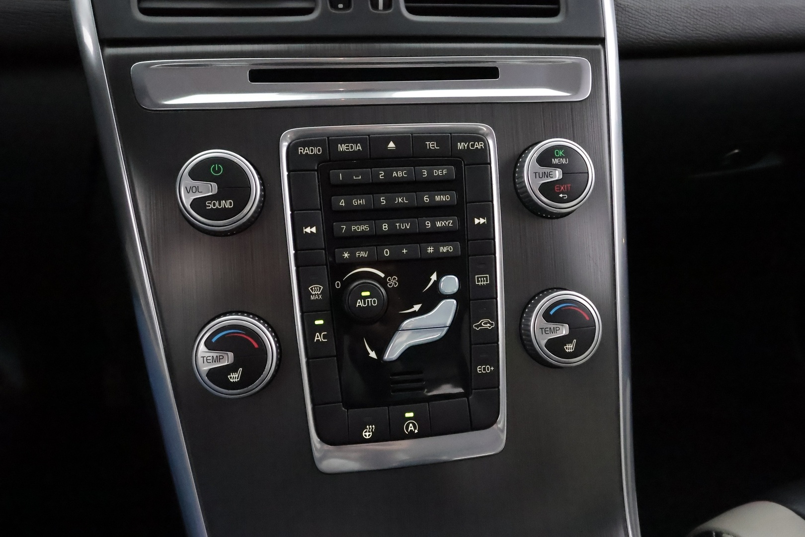 VOLVO XC60 2016