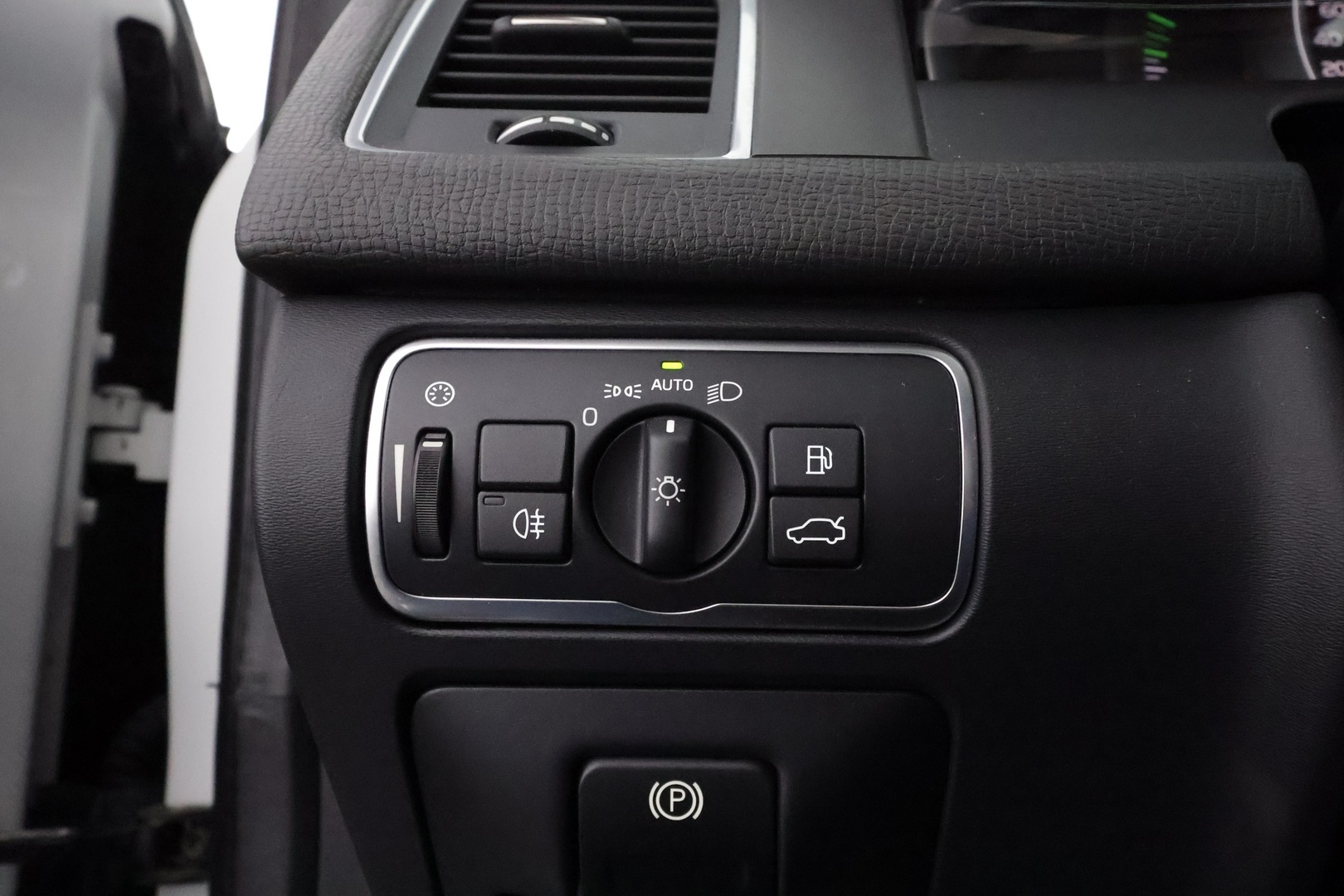 VOLVO XC60 2016