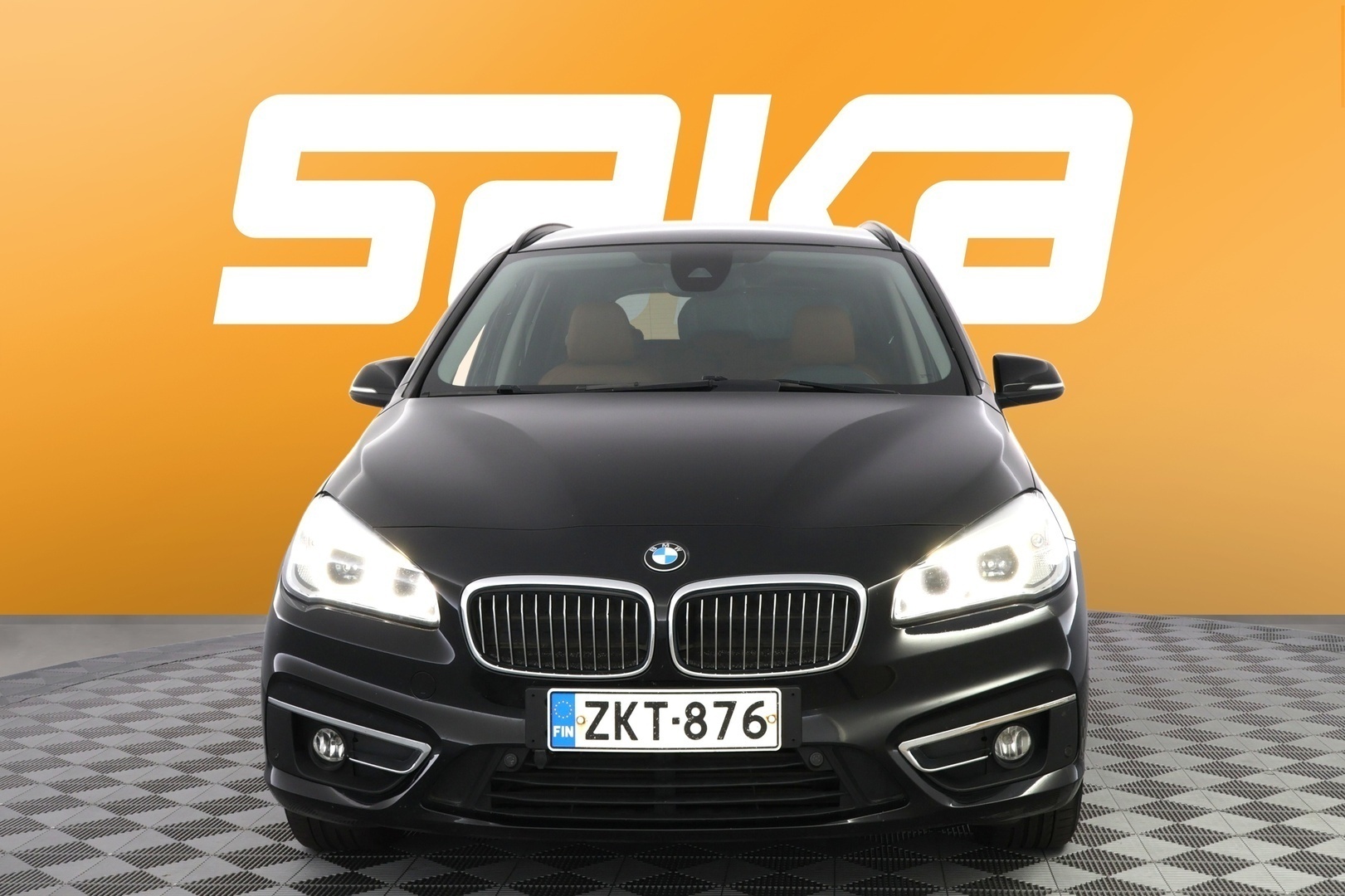 BMW 218 2016