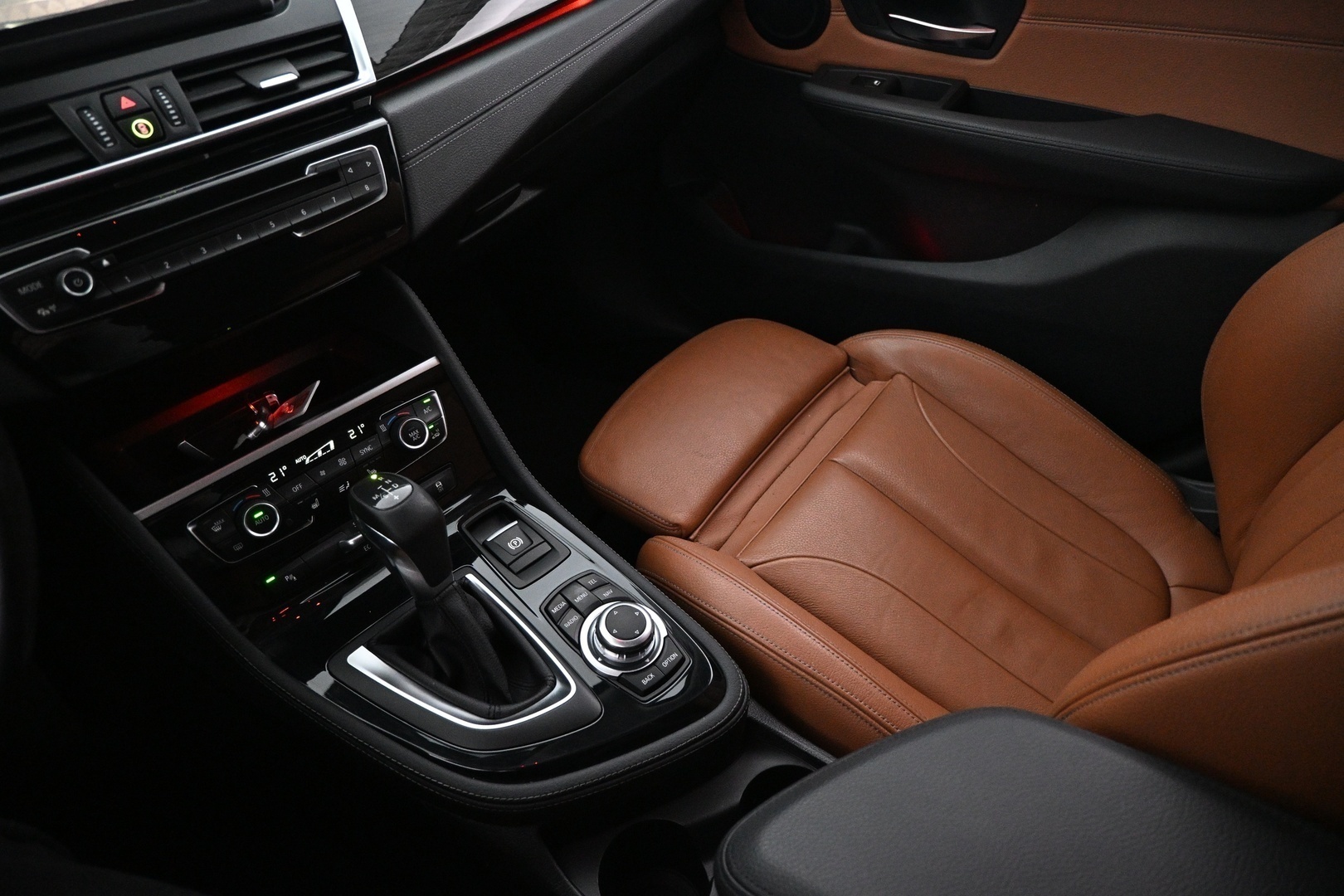 BMW 218 2016