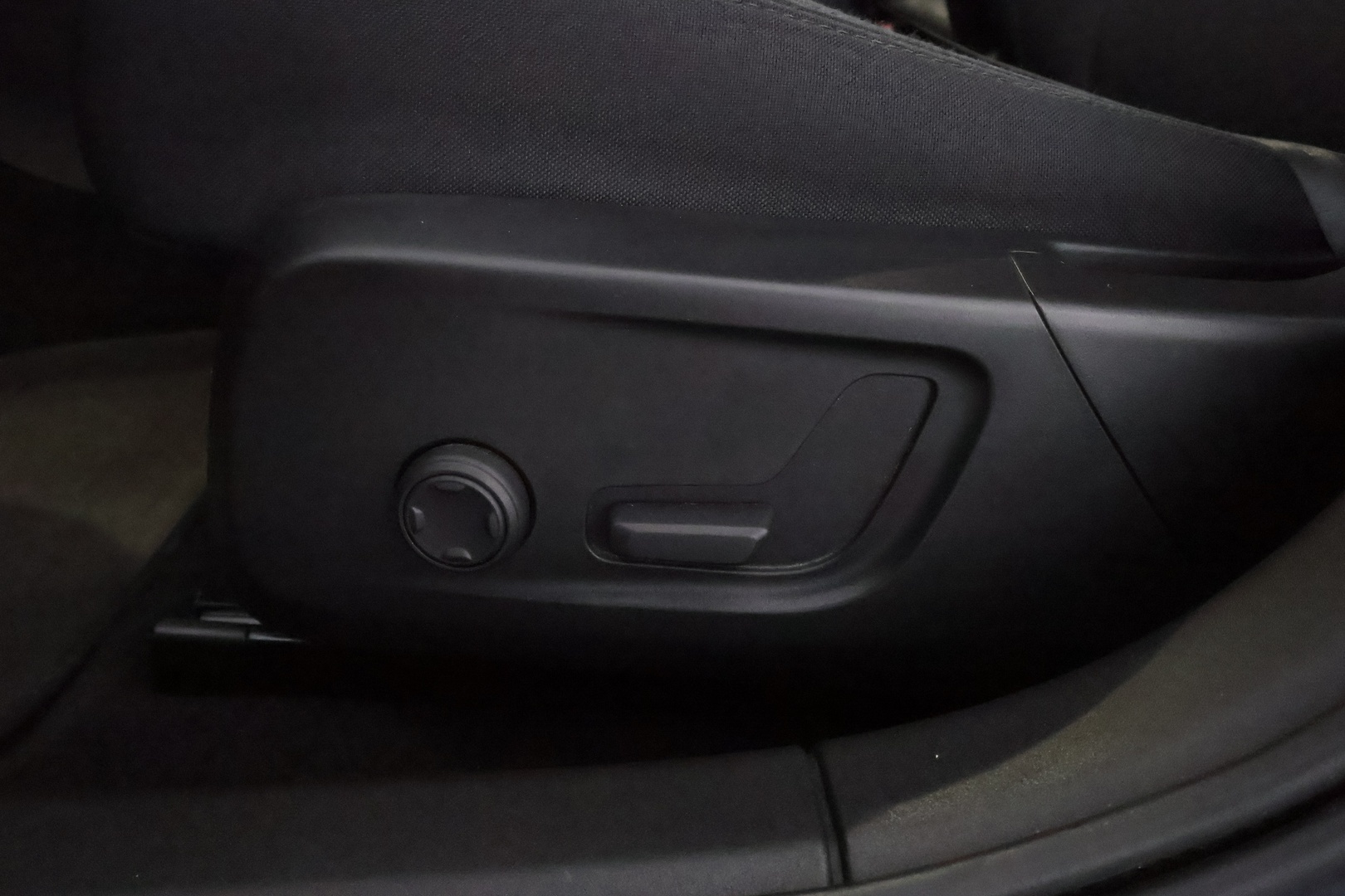 POLESTAR 2 2023