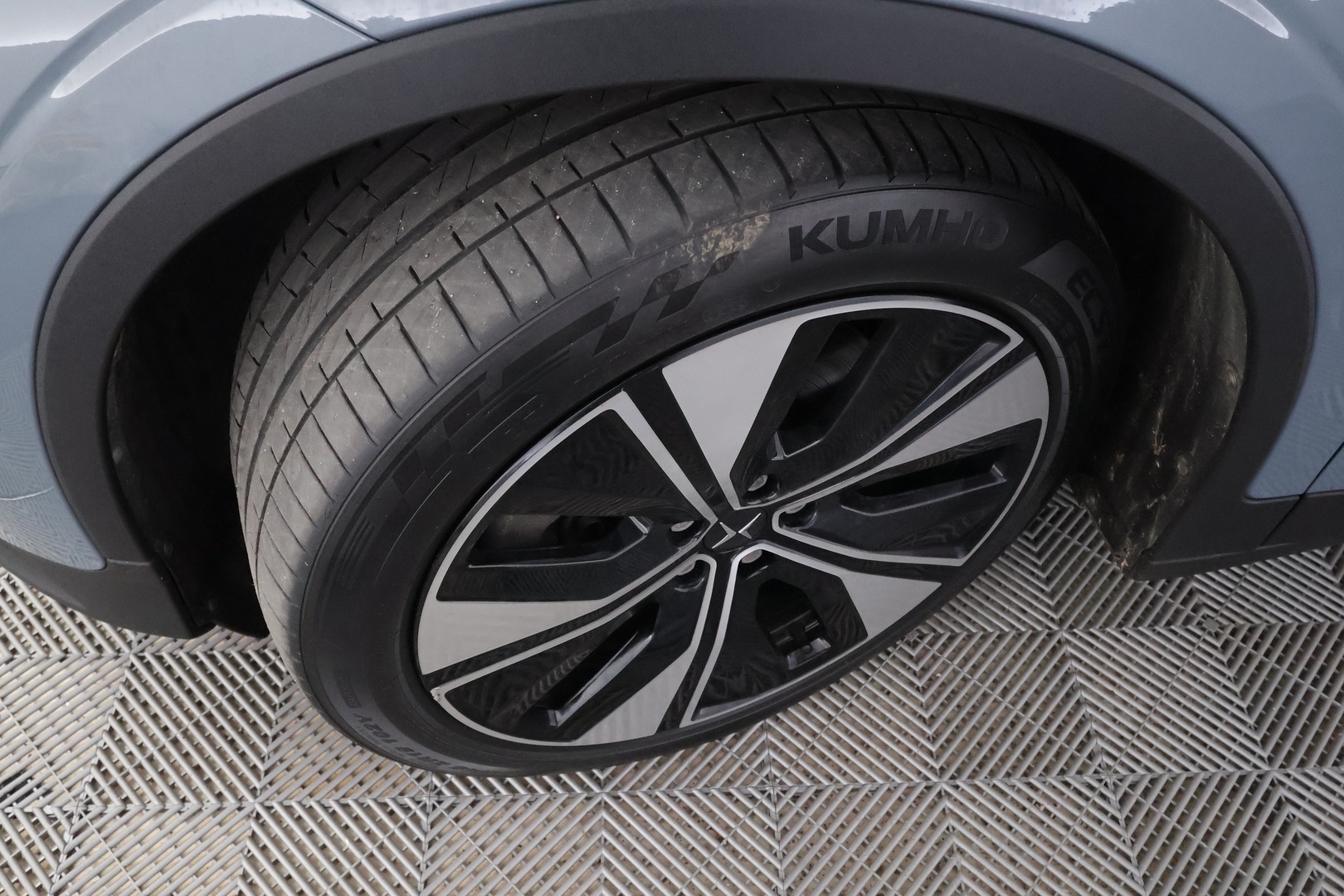 POLESTAR 2 2023