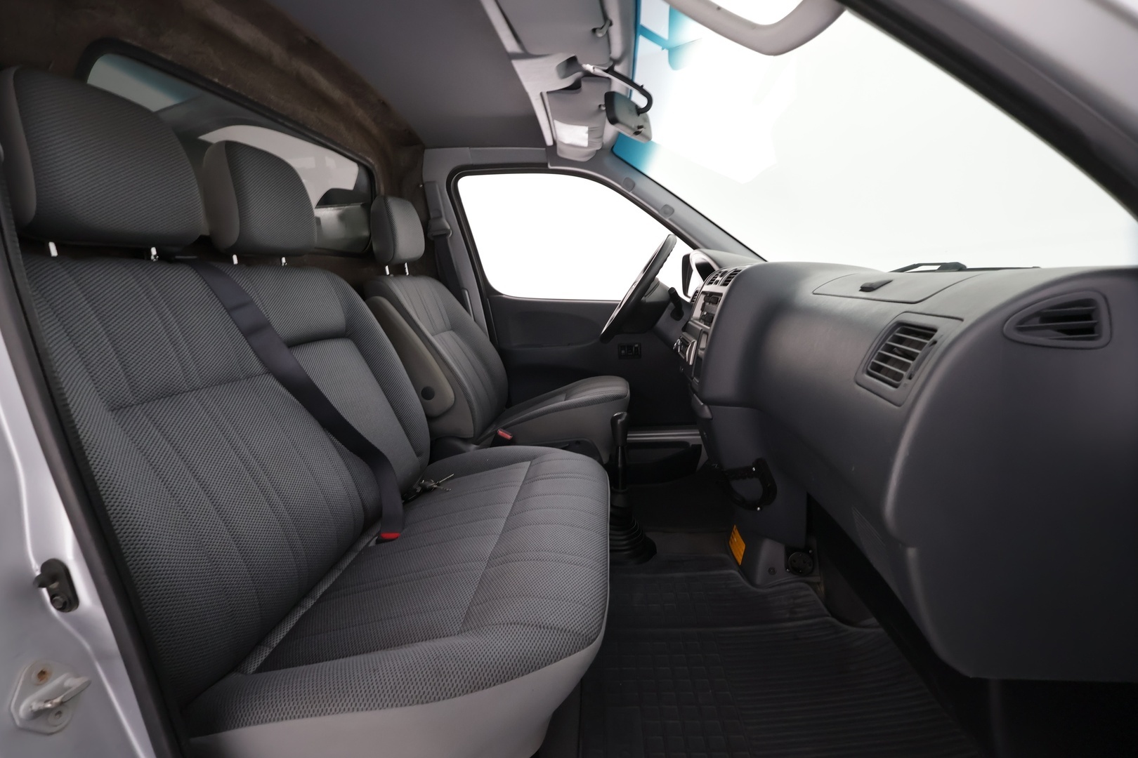 TOYOTA Hiace 2009