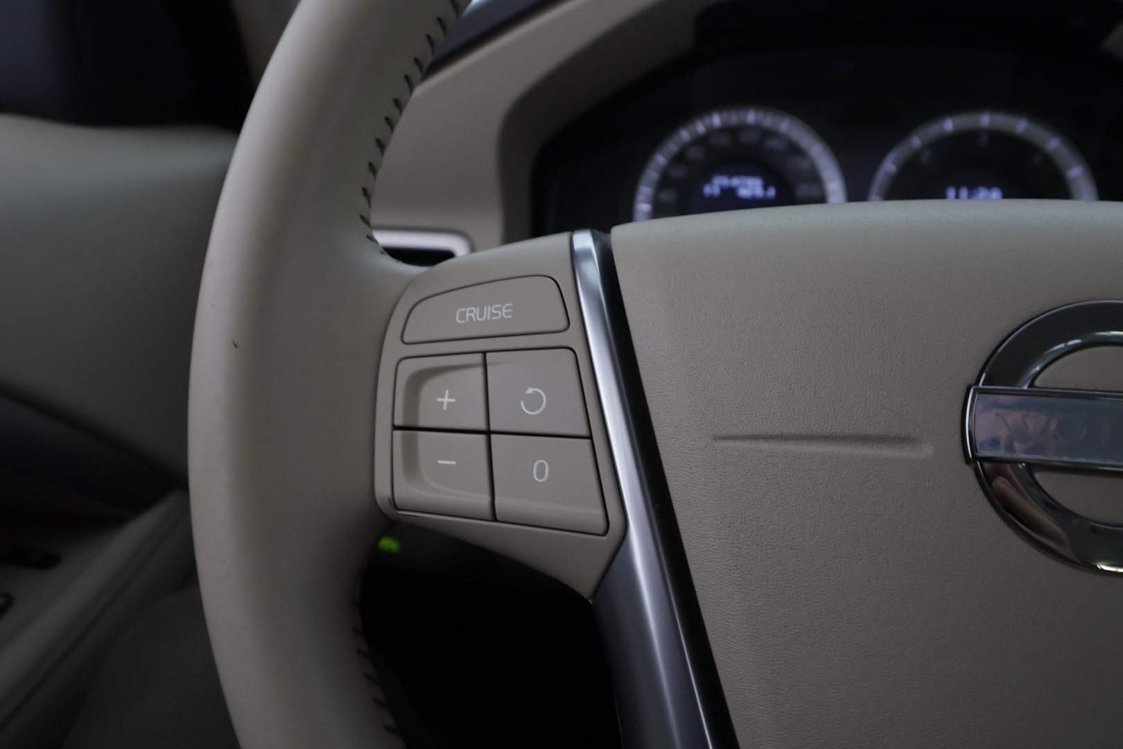 VOLVO S80 2011