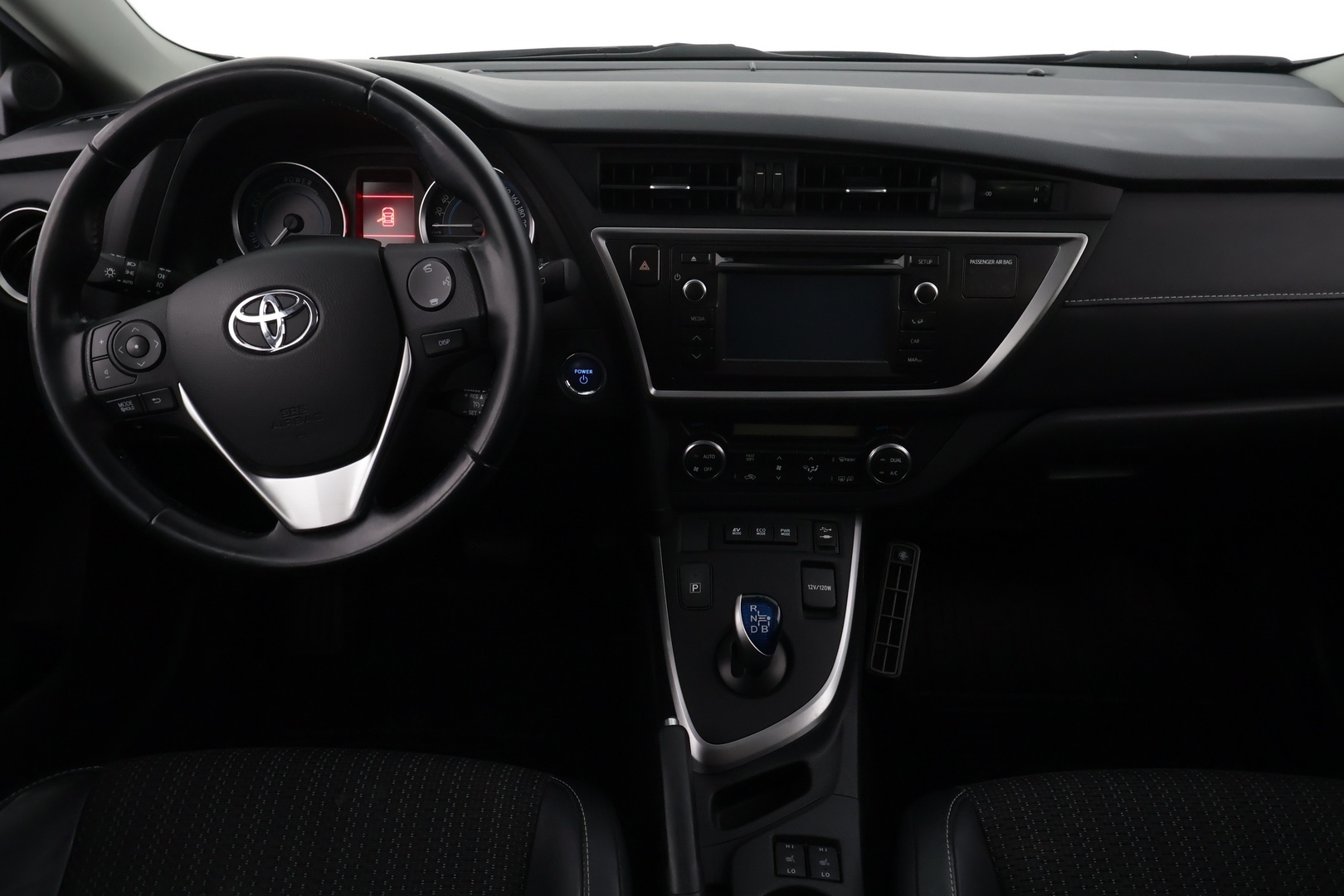 TOYOTA Auris 2015