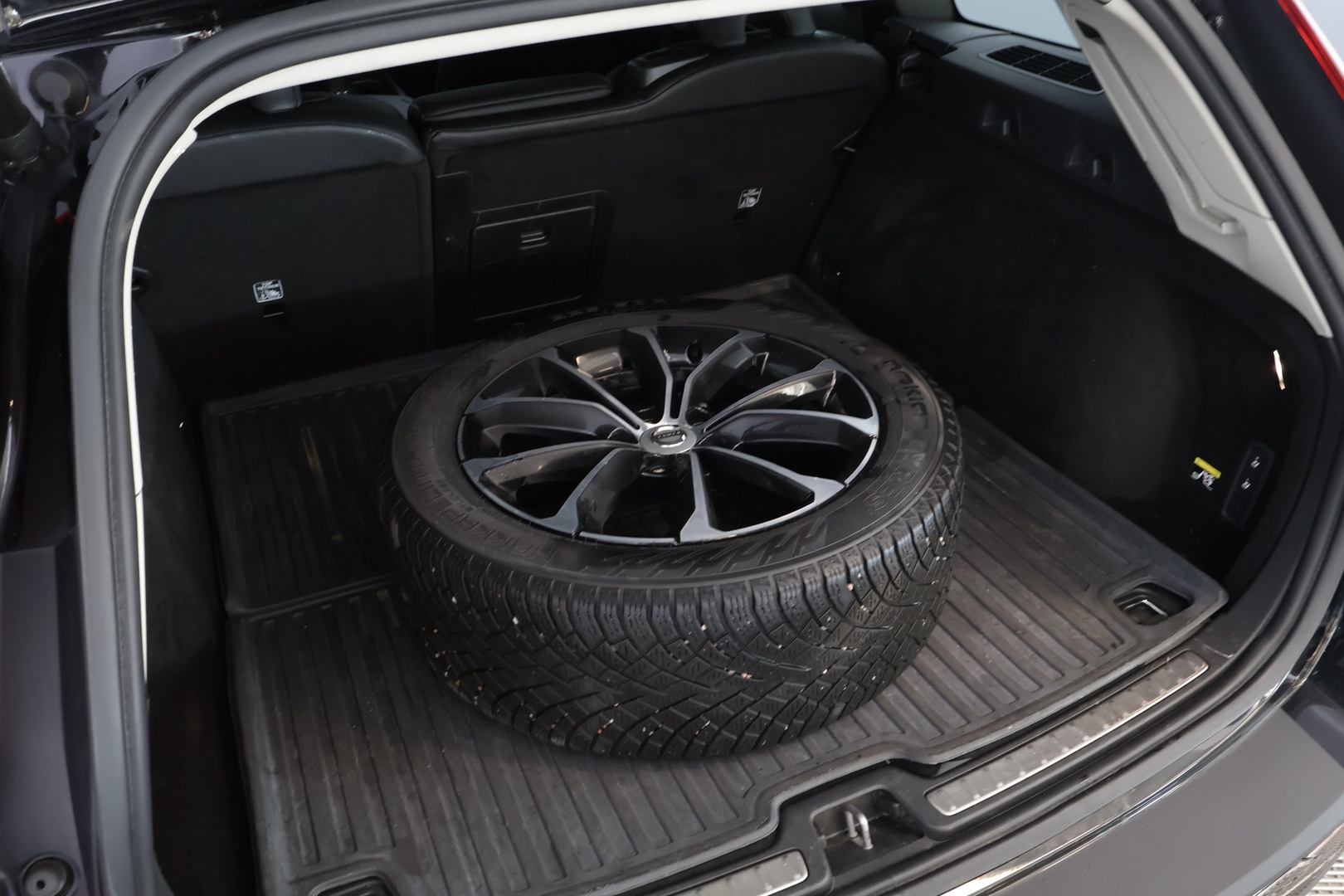 VOLVO V60 2019