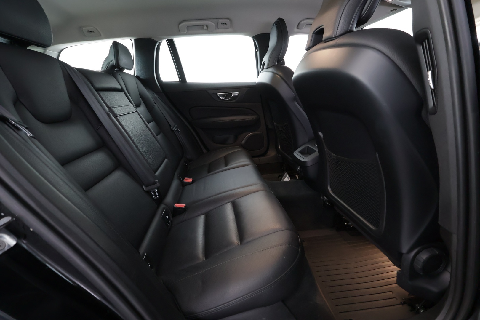 VOLVO V60 2019