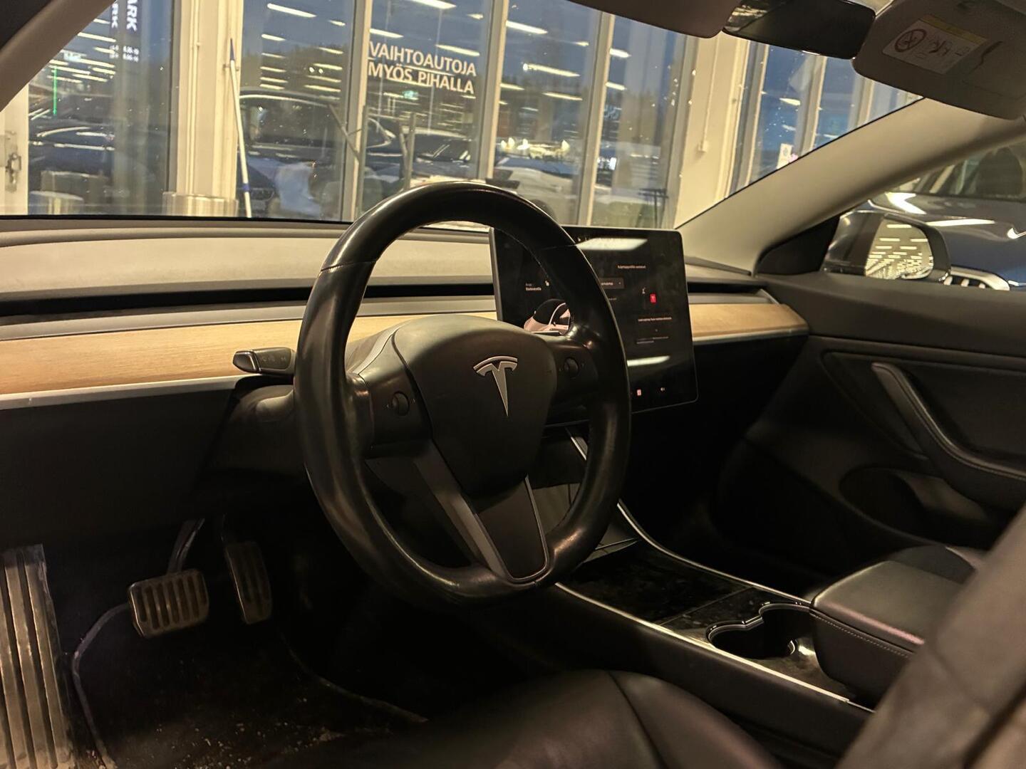 TESLA Model 3 2019