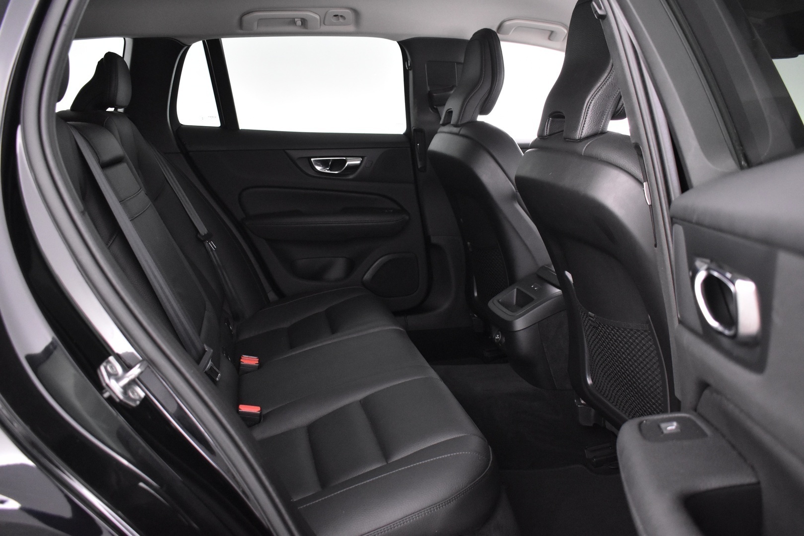 VOLVO V60 2020