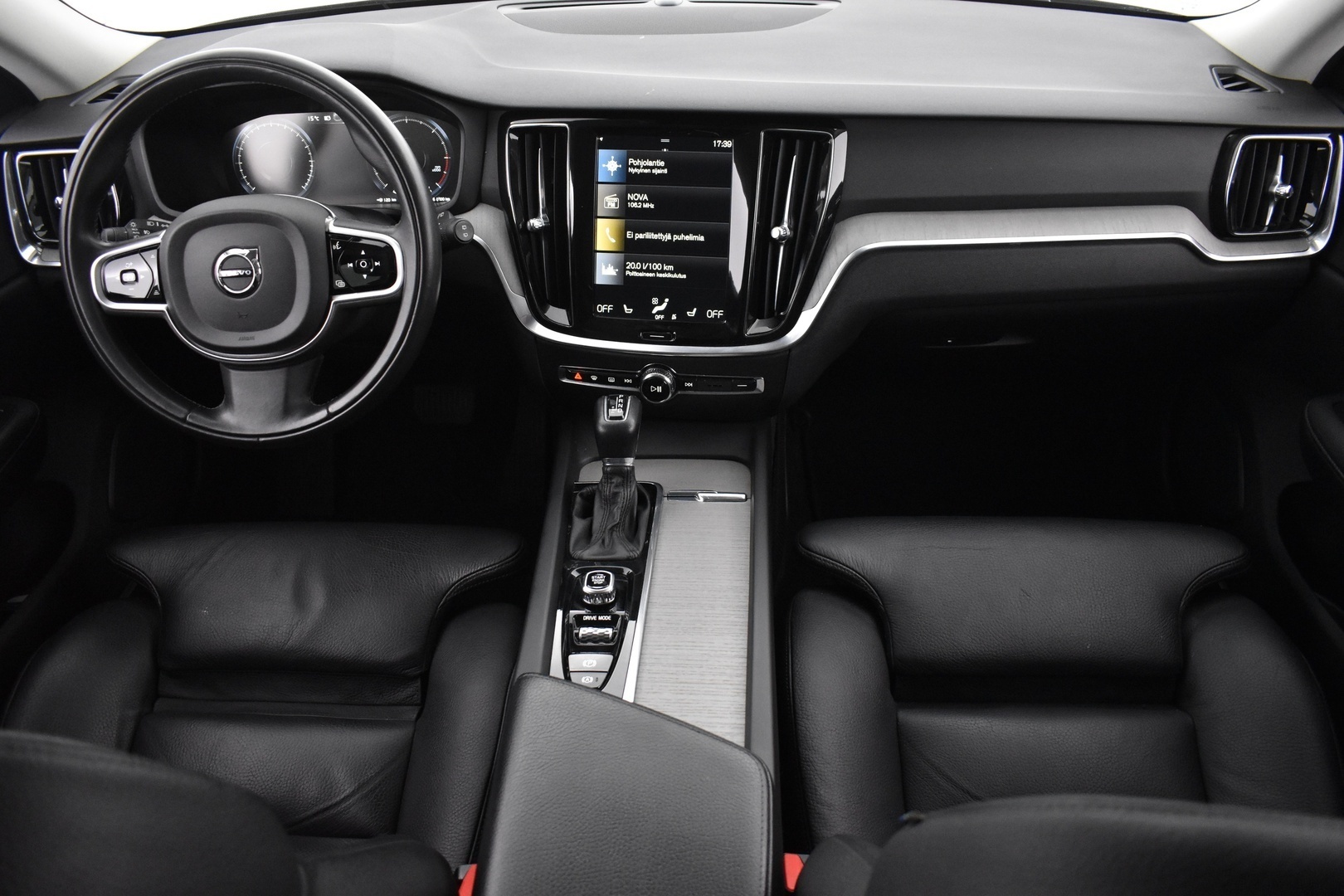 VOLVO V60 2020