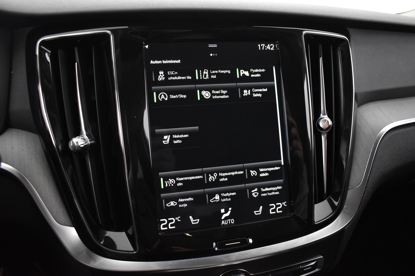 VOLVO V60 2020