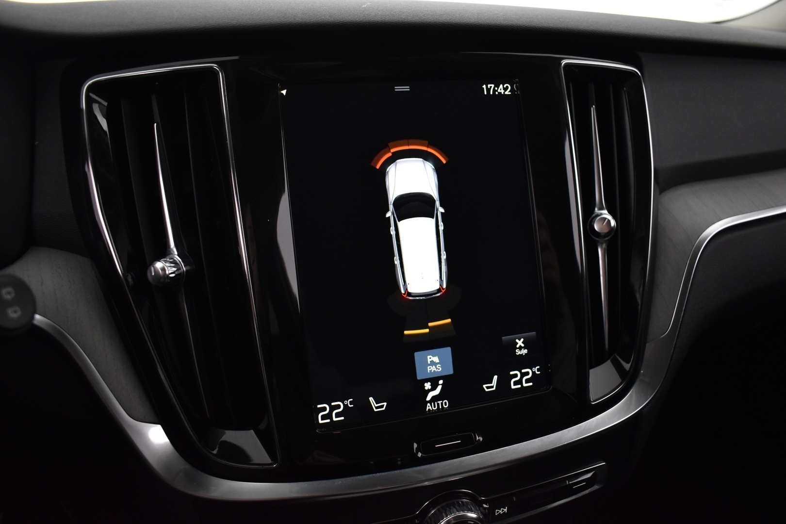 VOLVO V60 2020