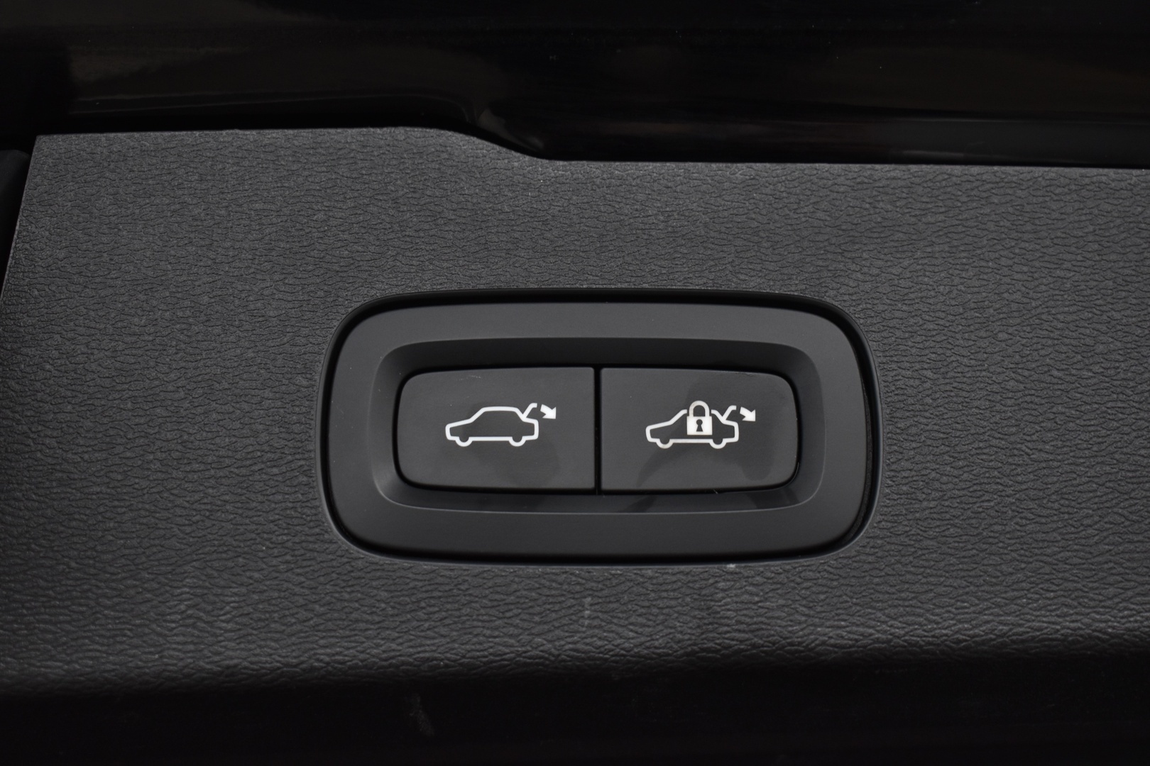 VOLVO V60 2020