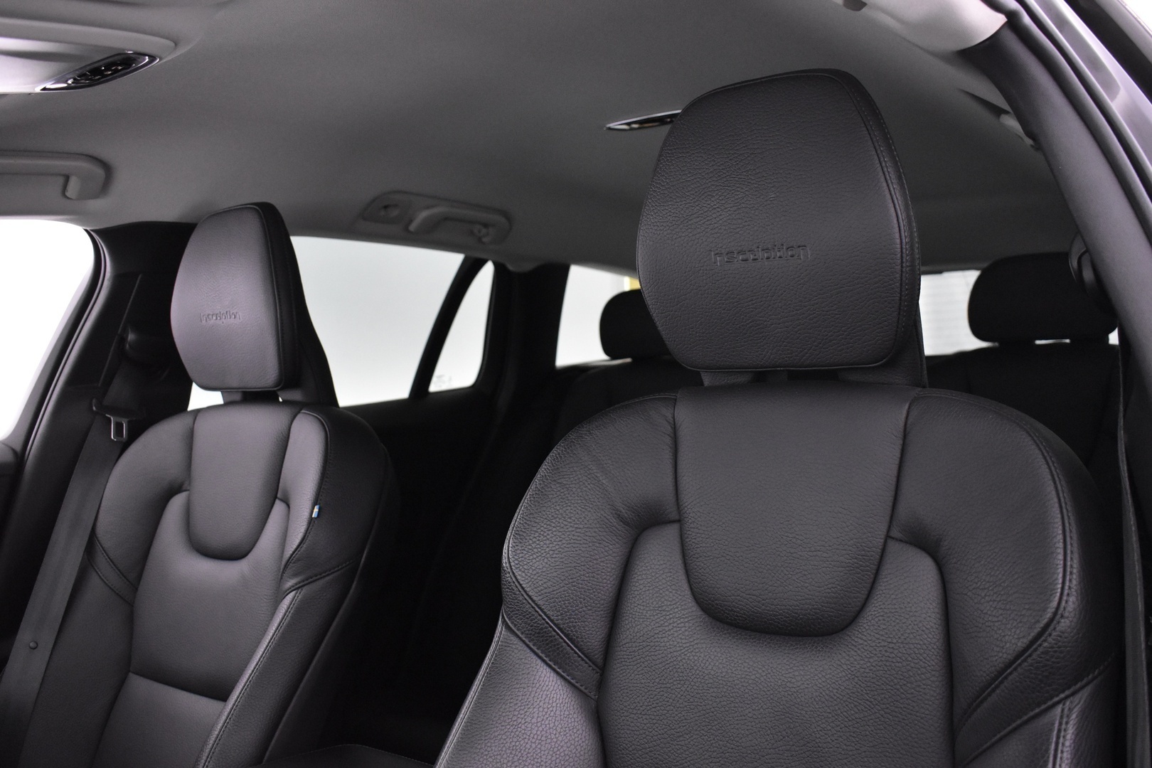 VOLVO V60 2020