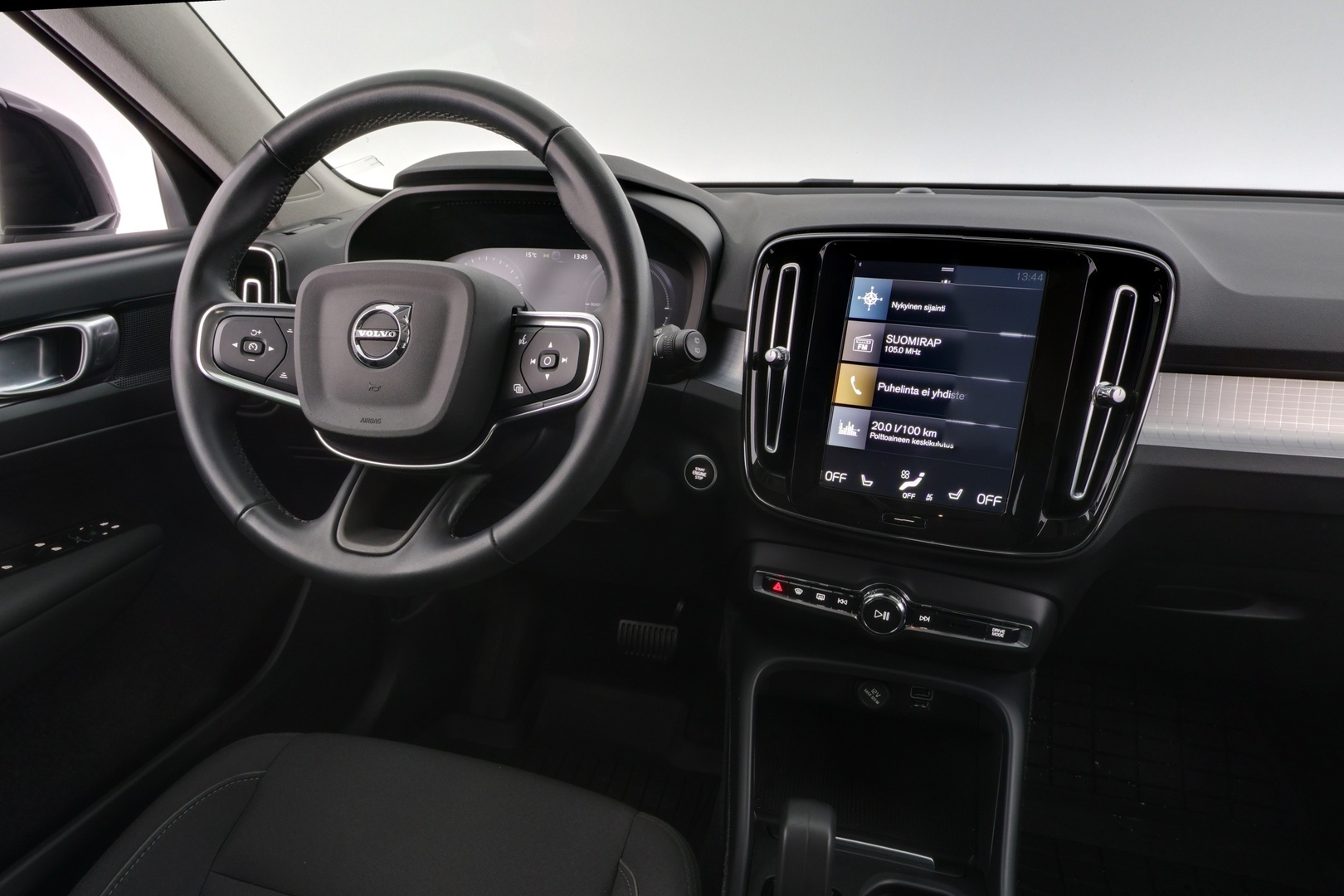 VOLVO XC40 2022