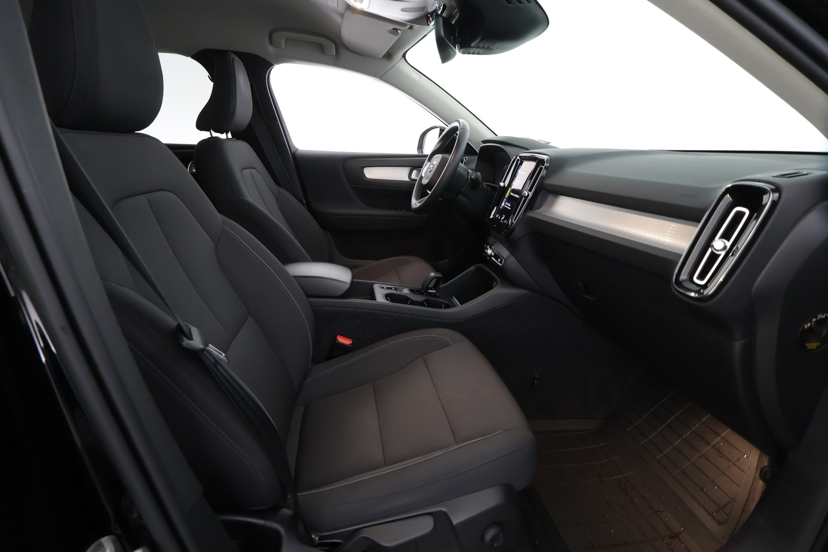 VOLVO XC40 2022