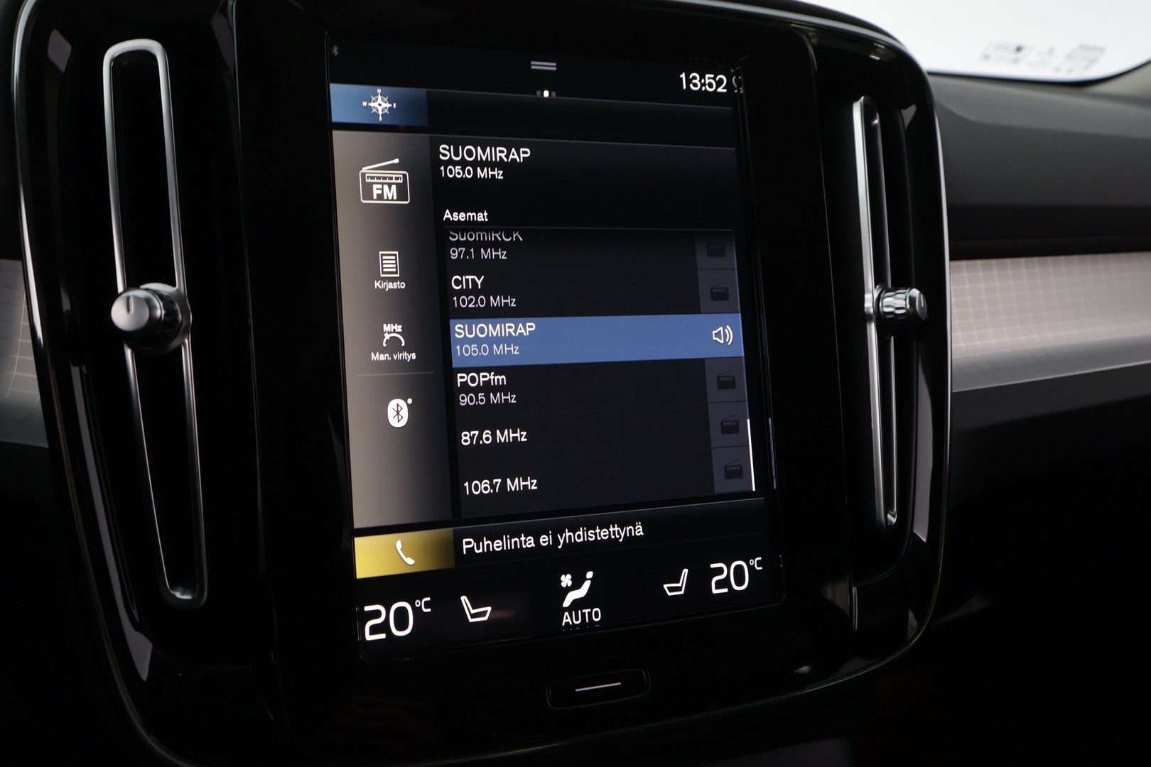 VOLVO XC40 2022