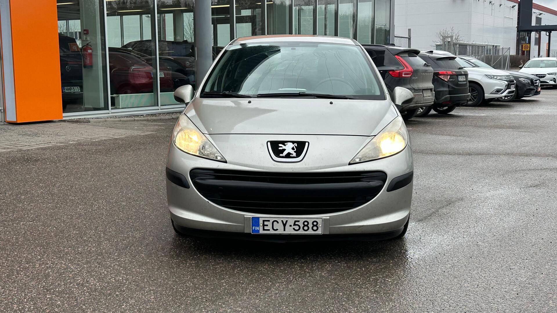 PEUGEOT 207 2009