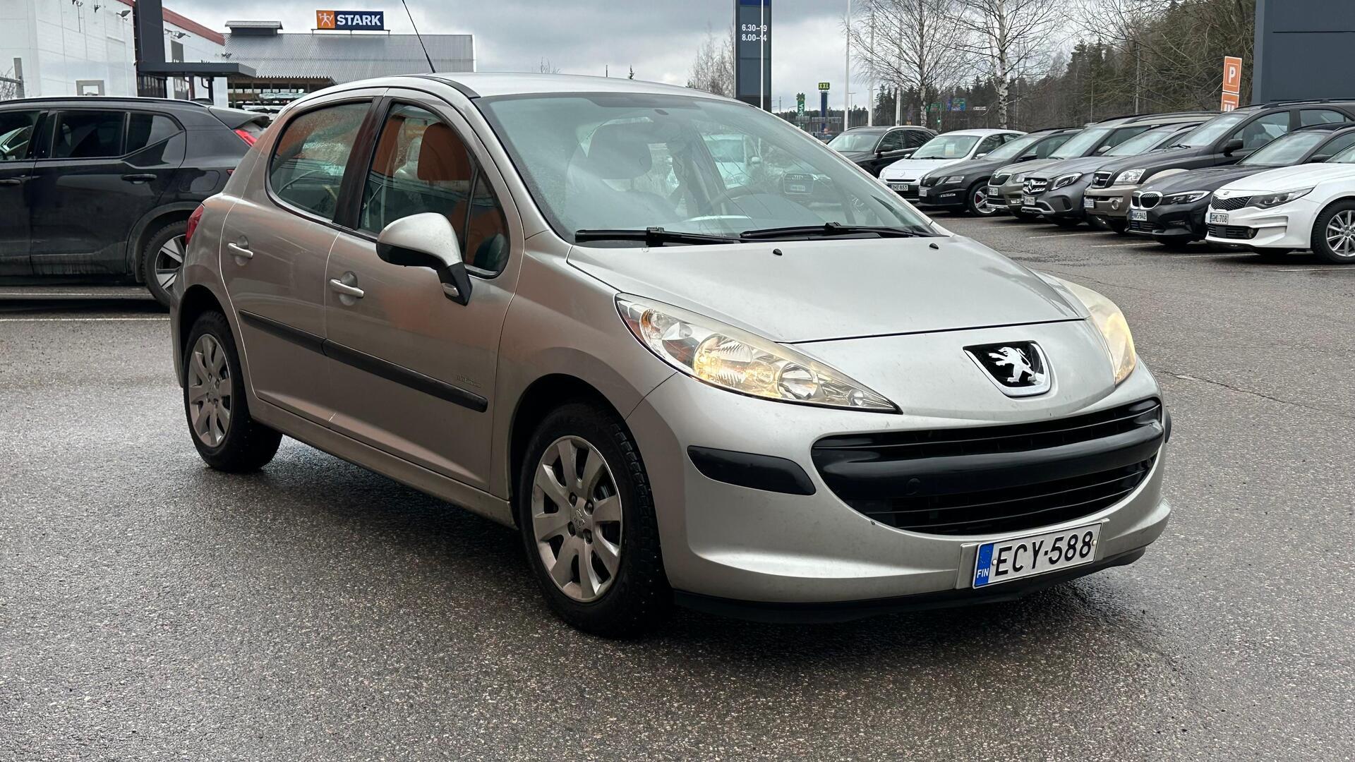 PEUGEOT 207 2009