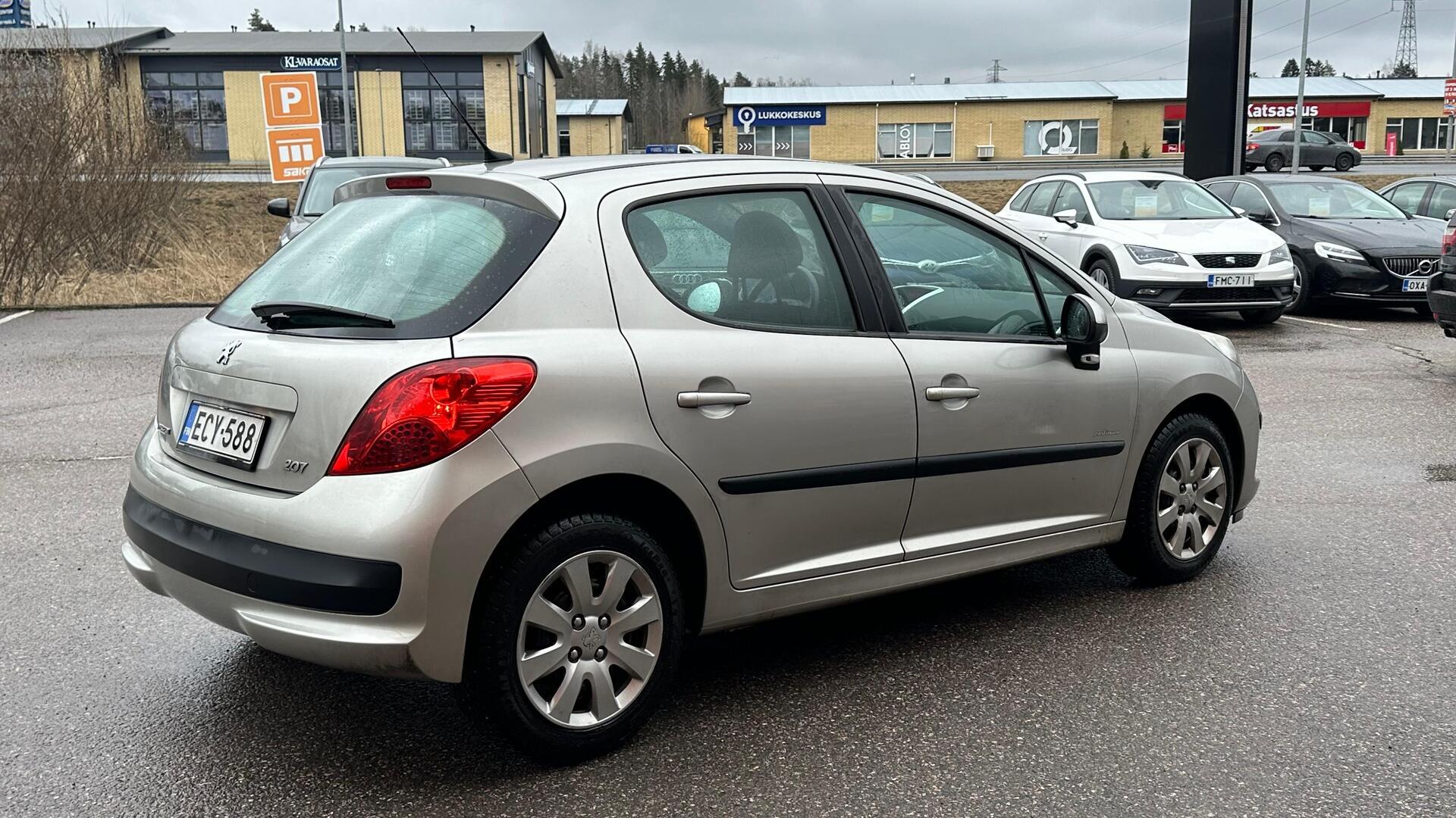 PEUGEOT 207 2009