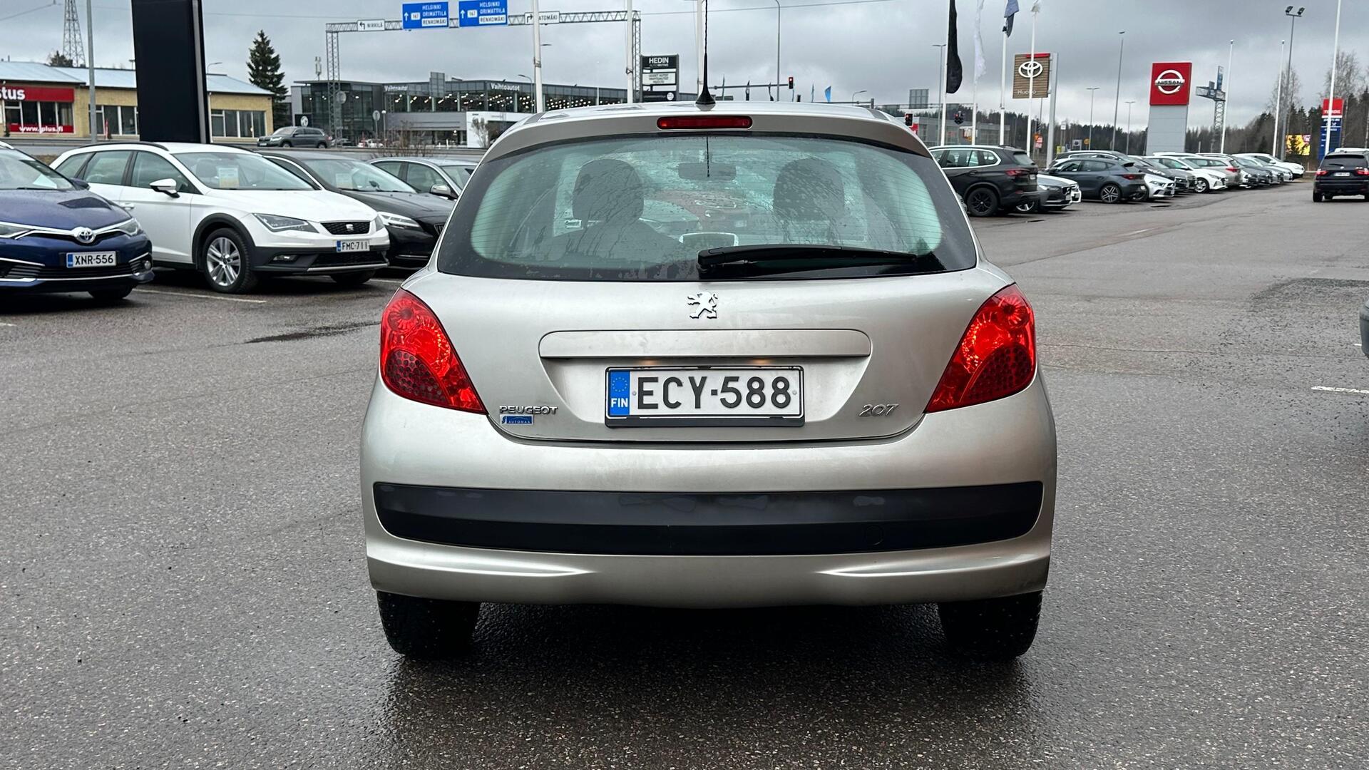 PEUGEOT 207 2009