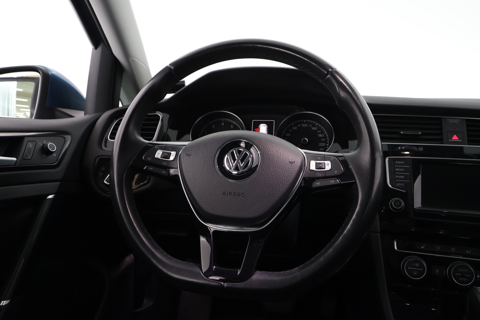 VOLKSWAGEN Golf 2015