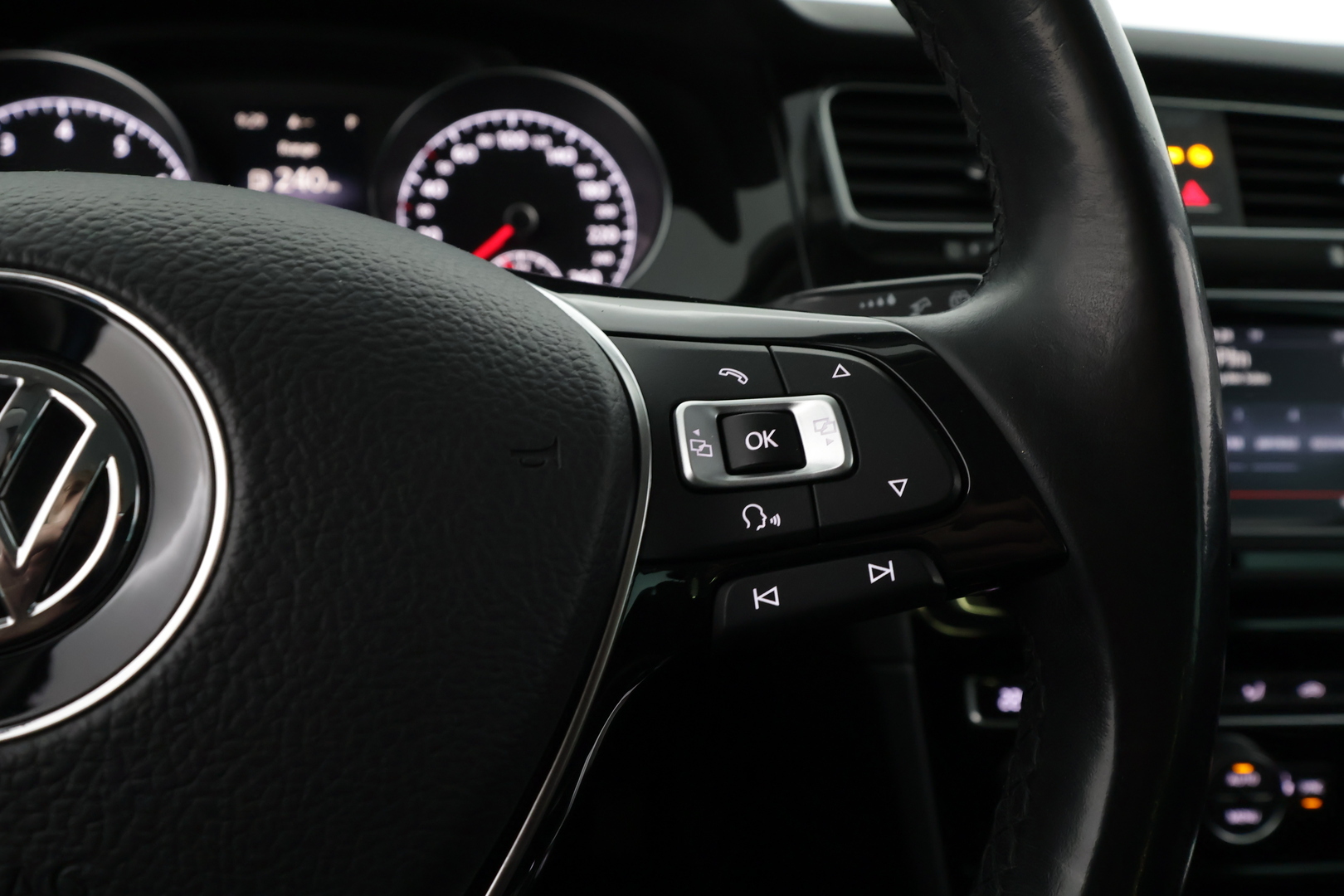 VOLKSWAGEN Golf 2015