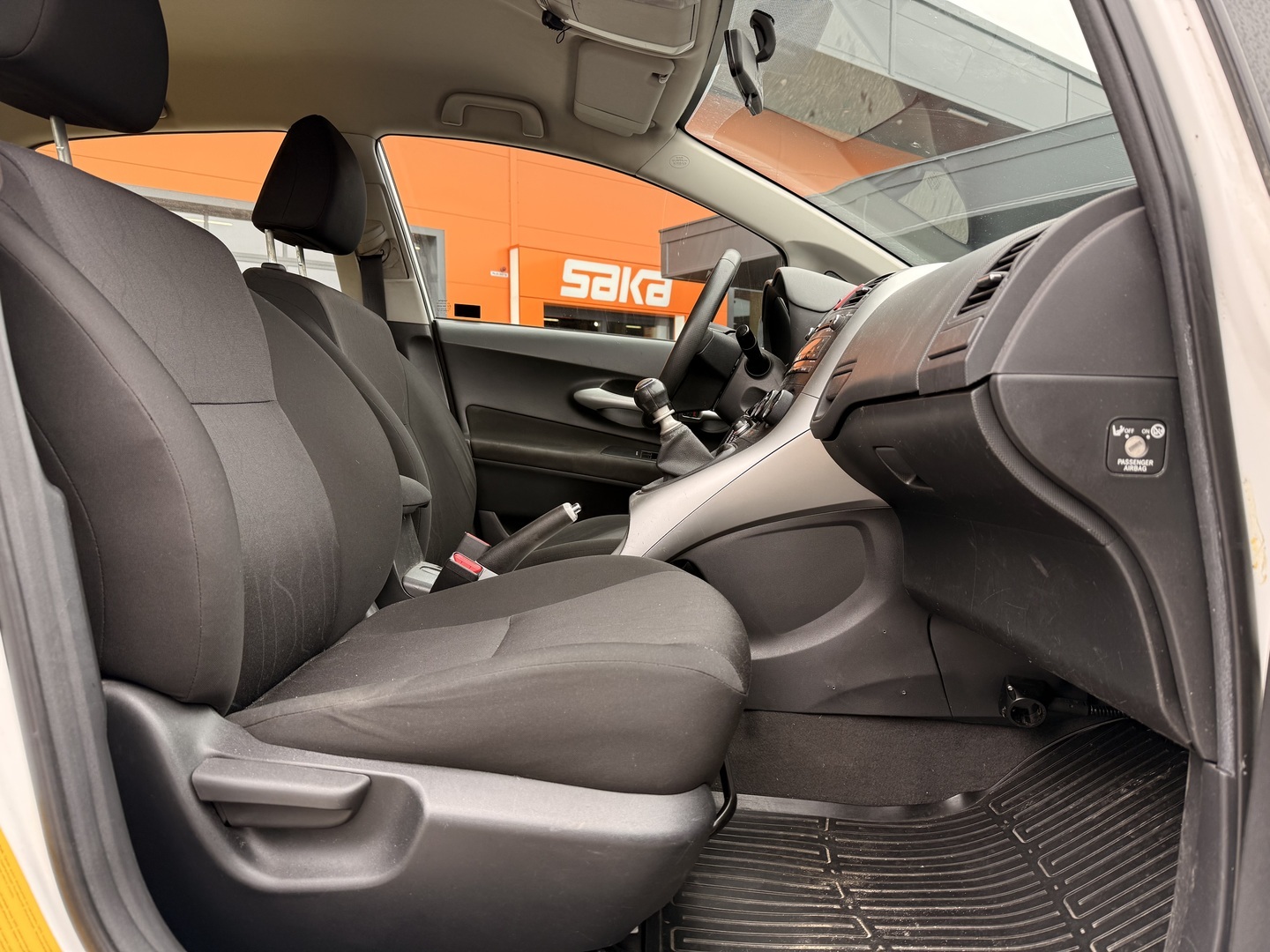 TOYOTA auris 2011