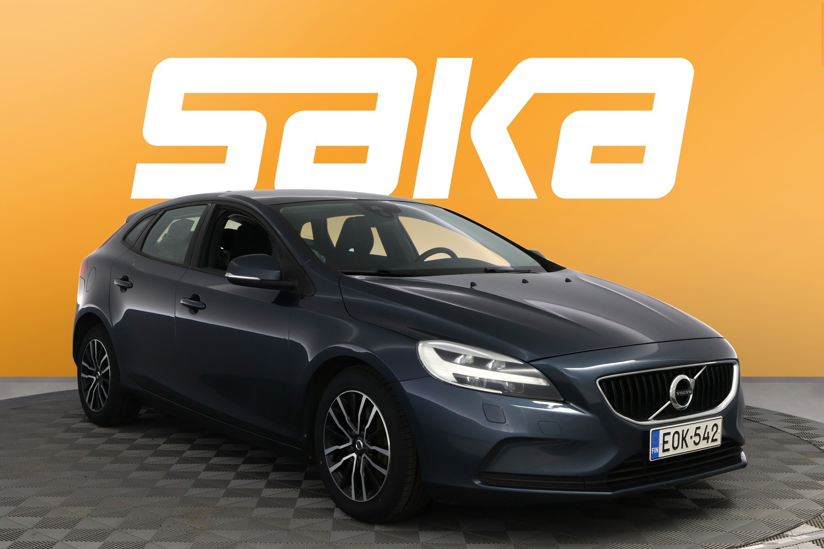 VOLVO V40 2017