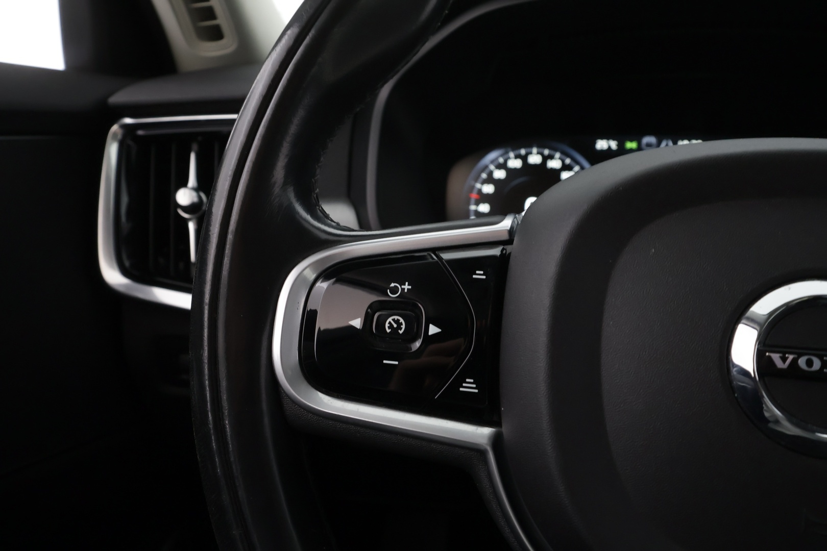 VOLVO V90 2017