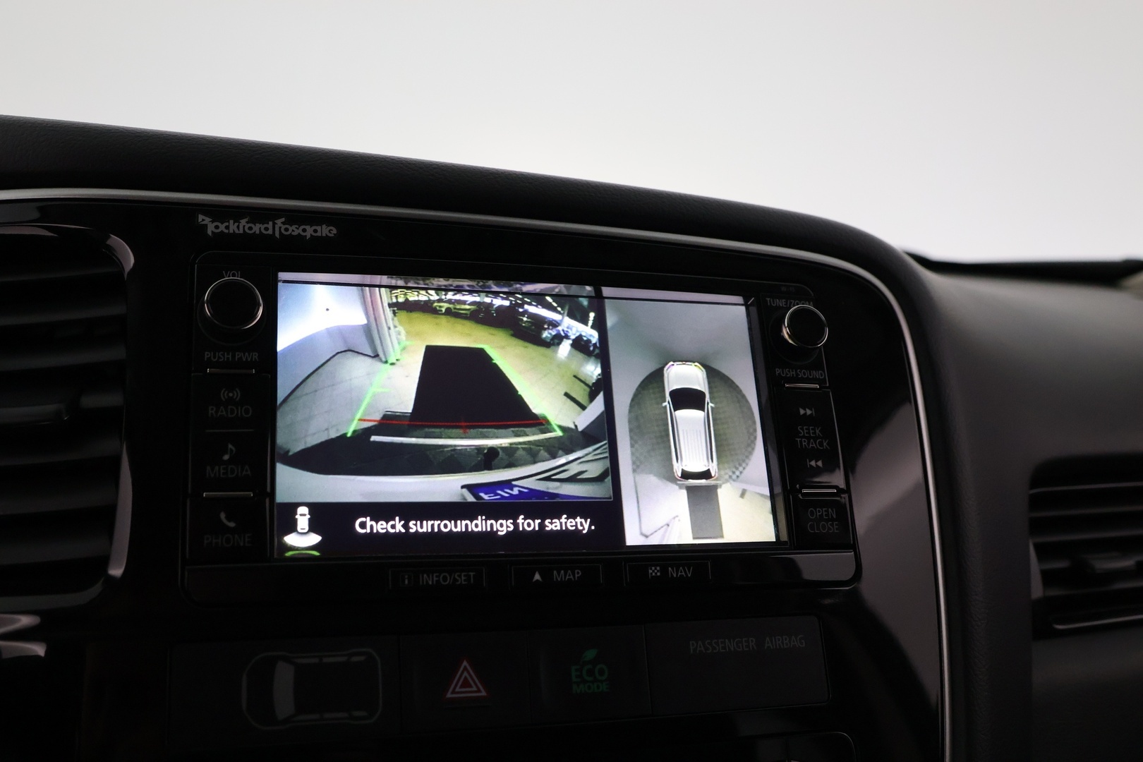 MITSUBISHI OUTLANDER PHEV 2016