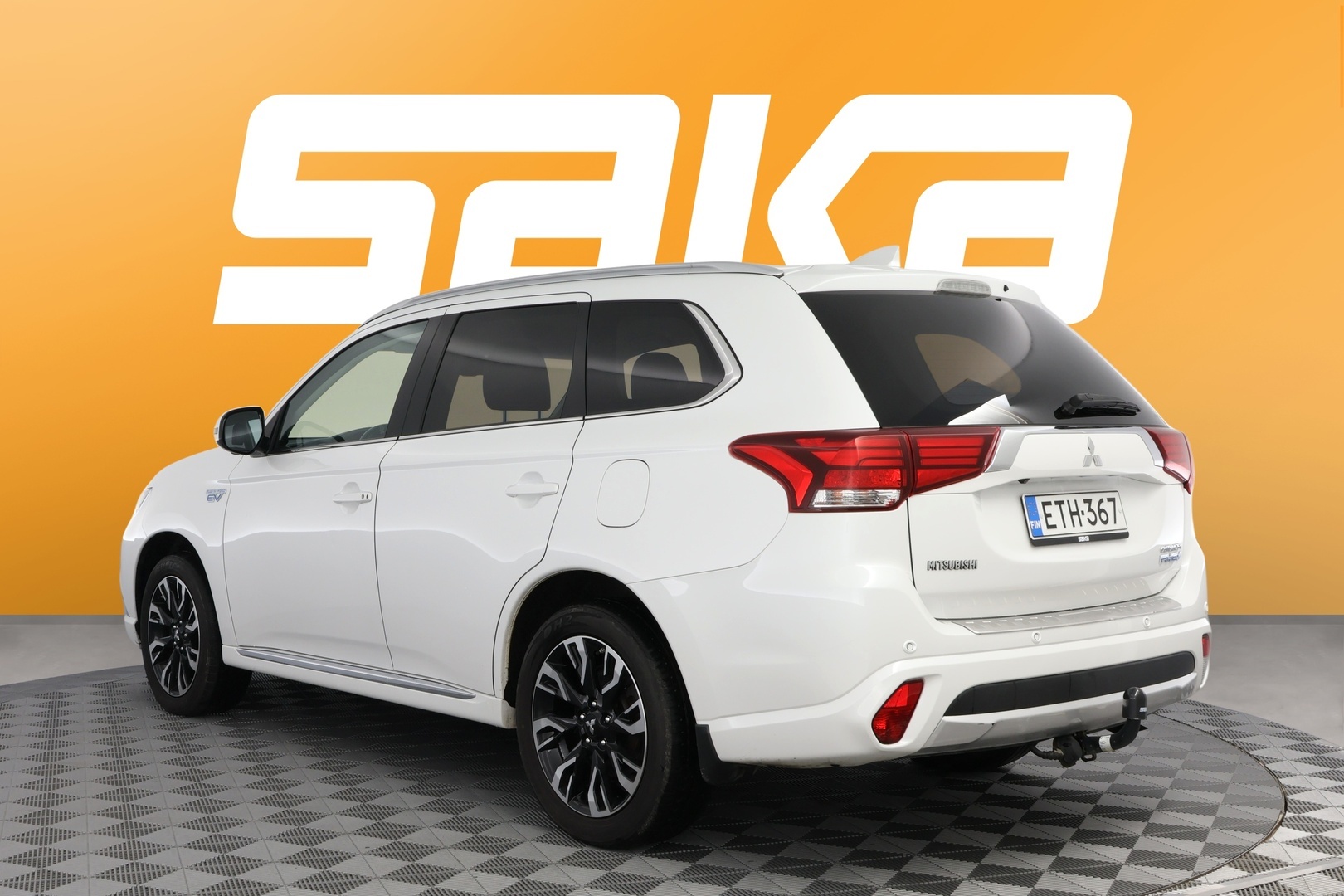 MITSUBISHI OUTLANDER PHEV 2016