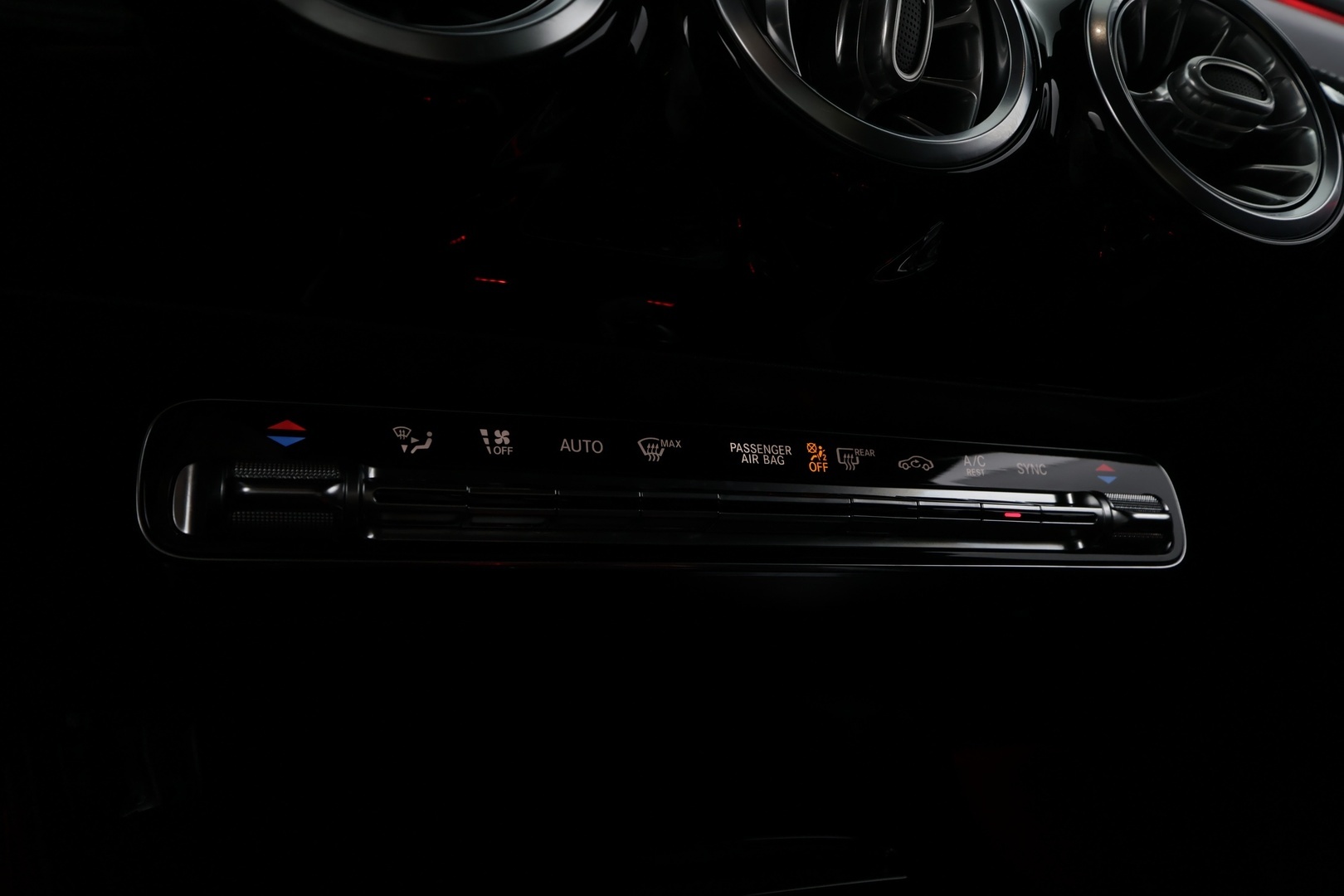 MERCEDES-BENZ CLA 2020