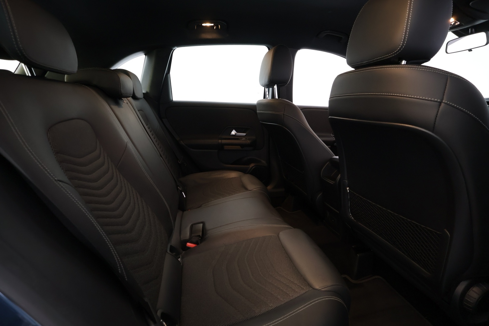 MERCEDES-BENZ B 2021
