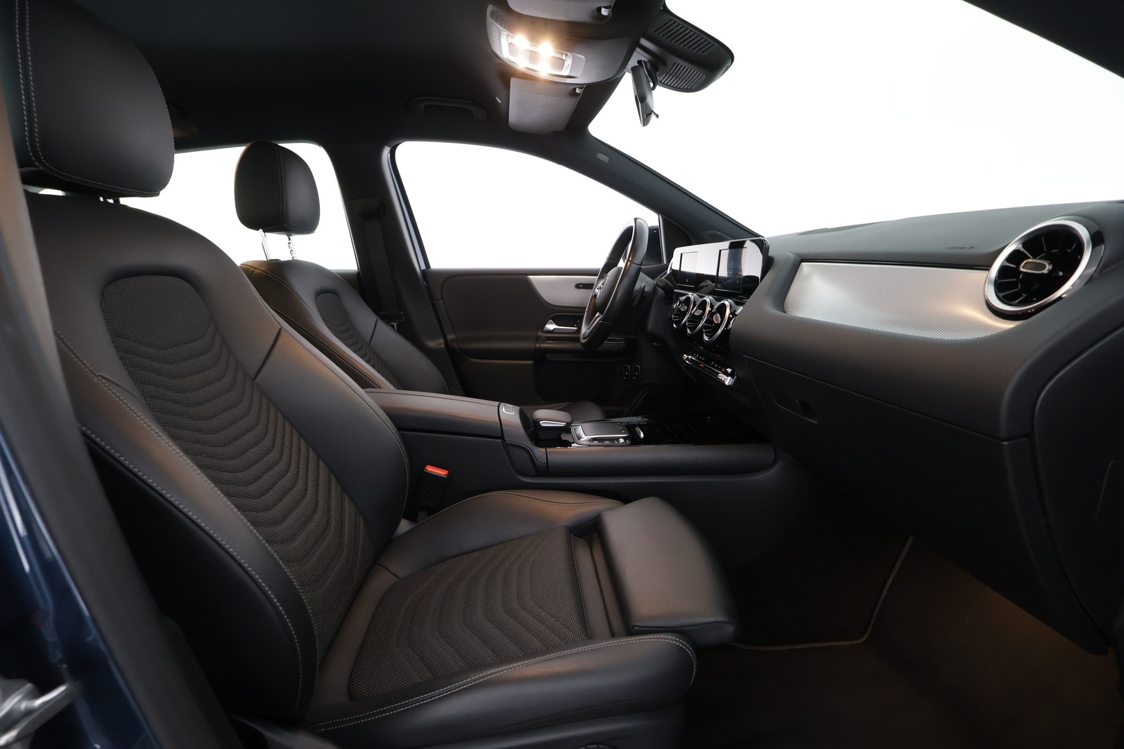 MERCEDES-BENZ B 2021