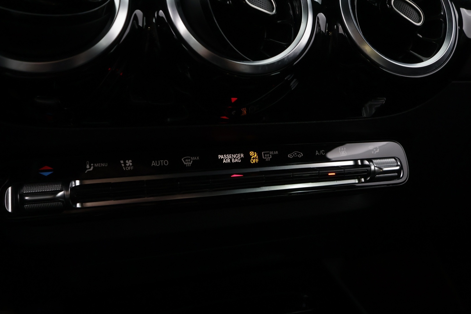 MERCEDES-BENZ B 2021